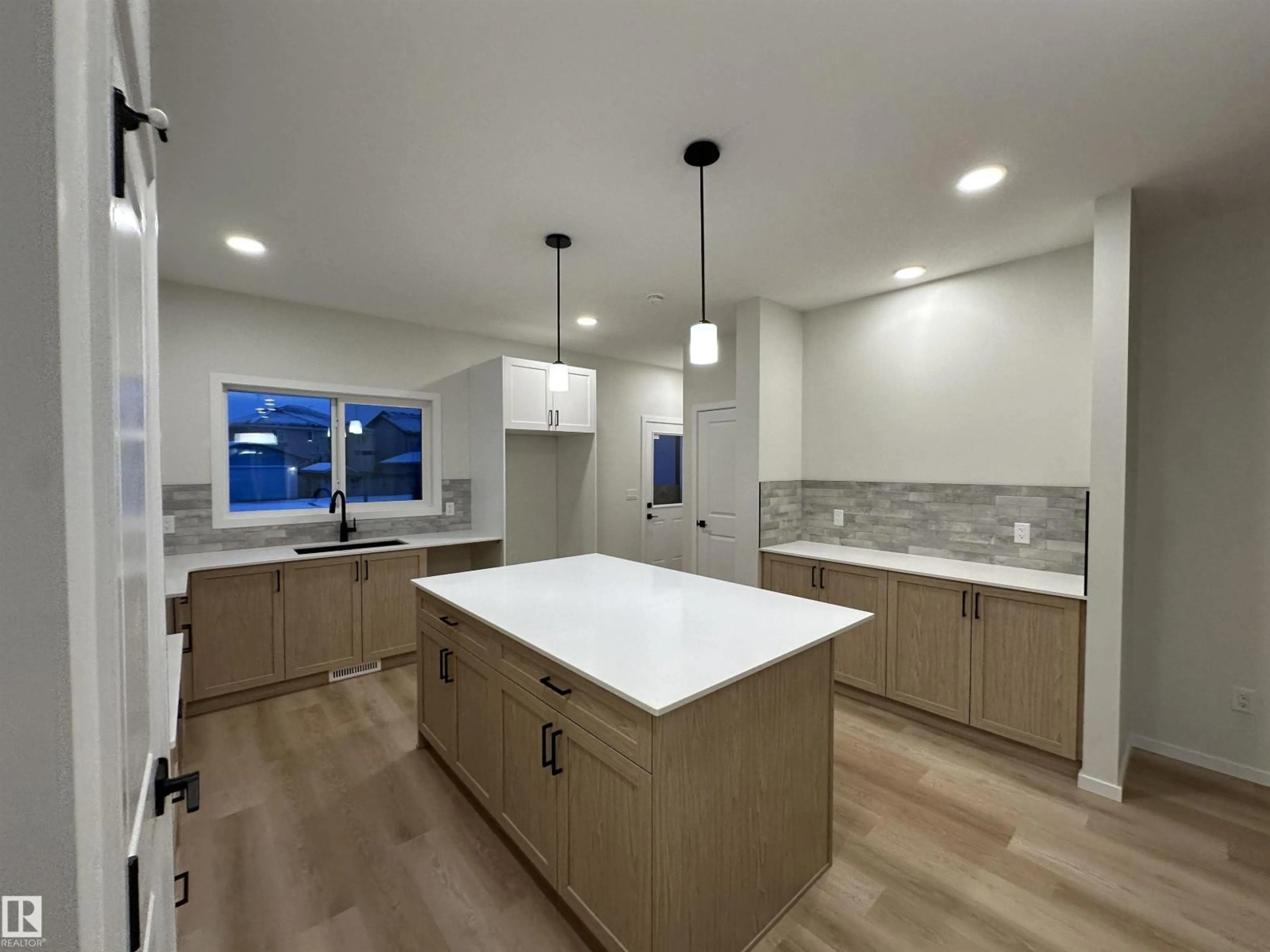 Open concept kitchen, unknown for 35 SERENO LN, Fort Saskatchewan Alberta T8L0Z9