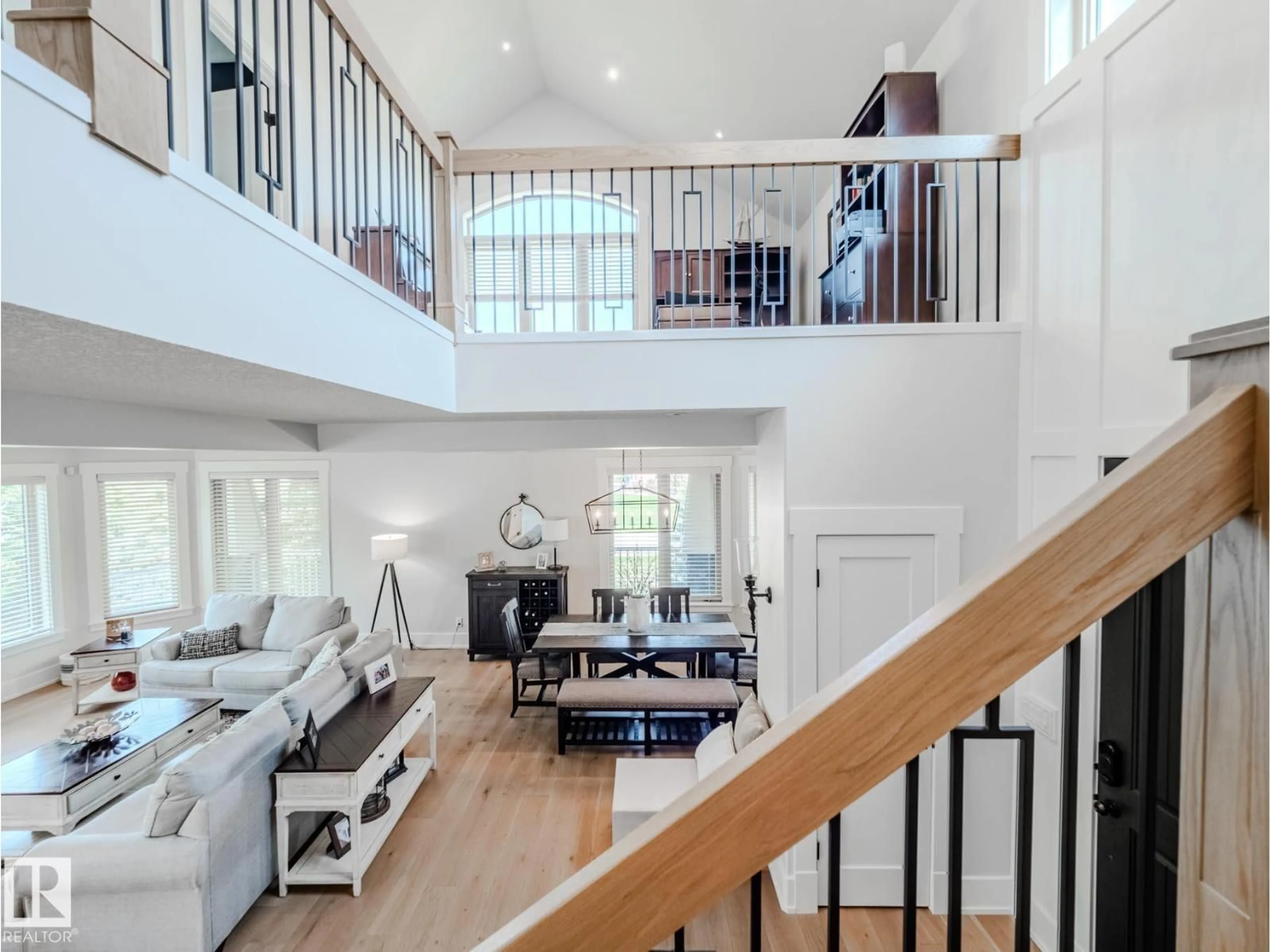 Unknown for 23033 - 27 WYE RD, Rural Strathcona County Alberta T8B1H9