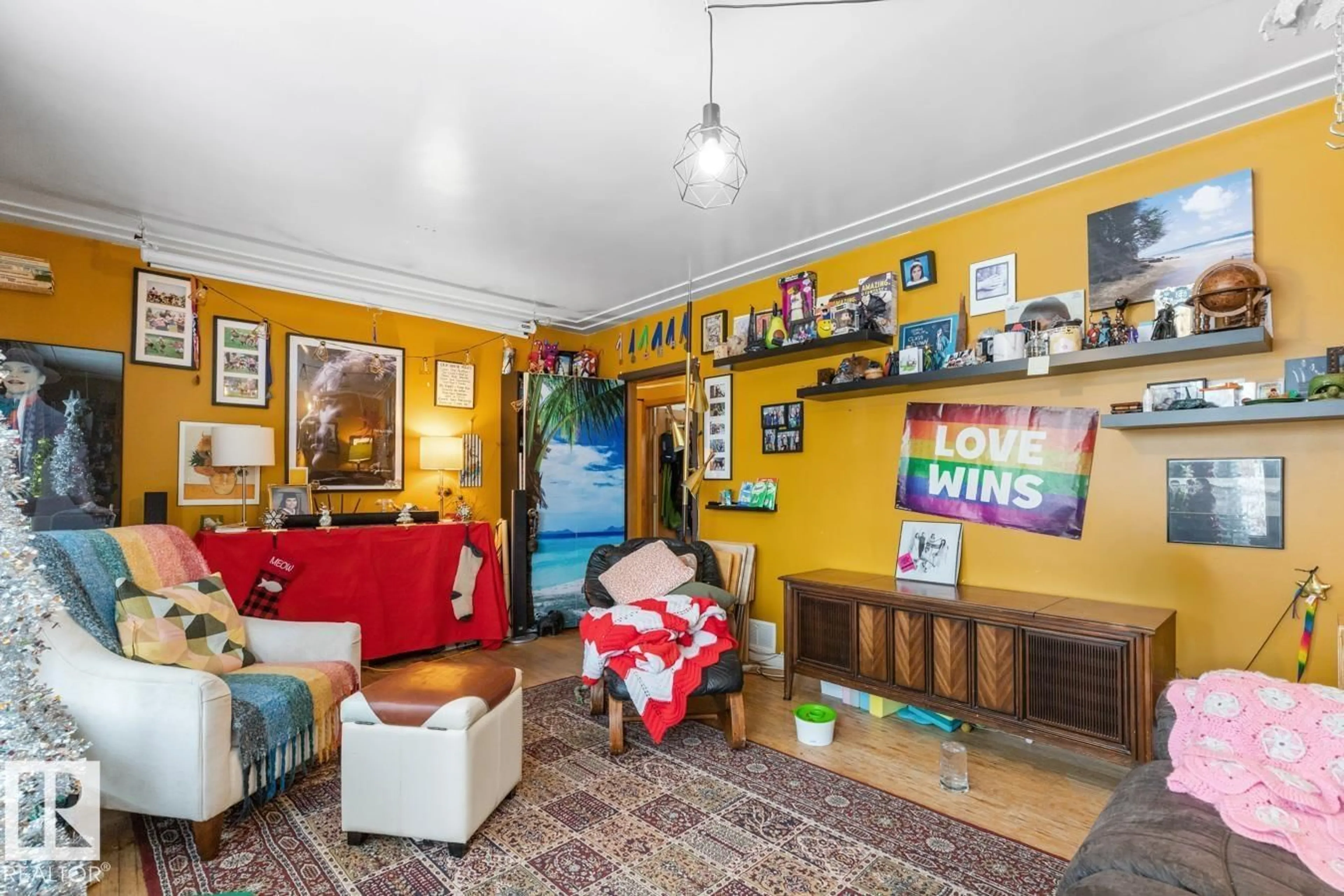 A pic of a room for 9232 86 ST, Edmonton Alberta T6C3E4