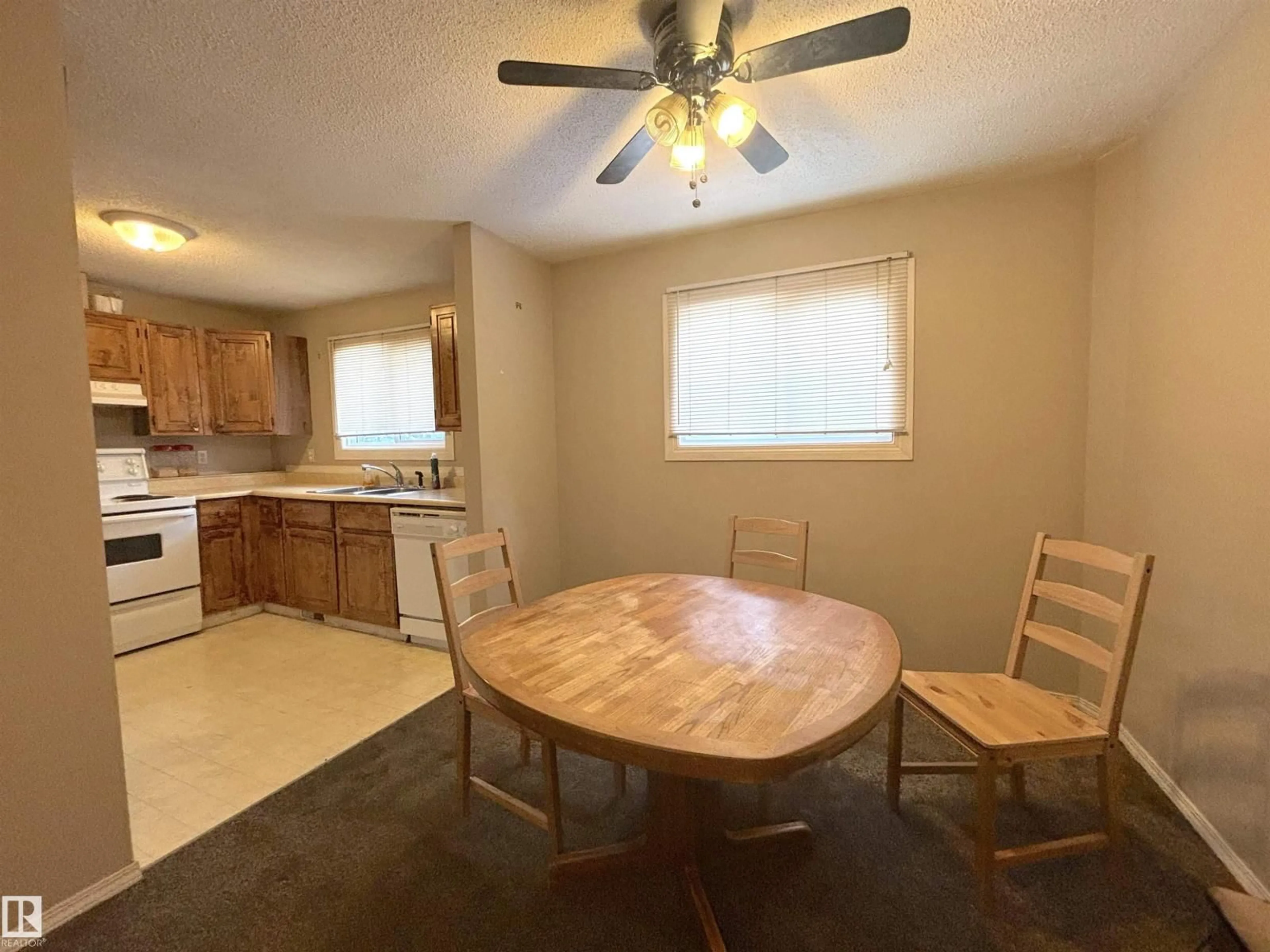 A pic of a room for 5955 40 AV, Edmonton Alberta T6L3P6