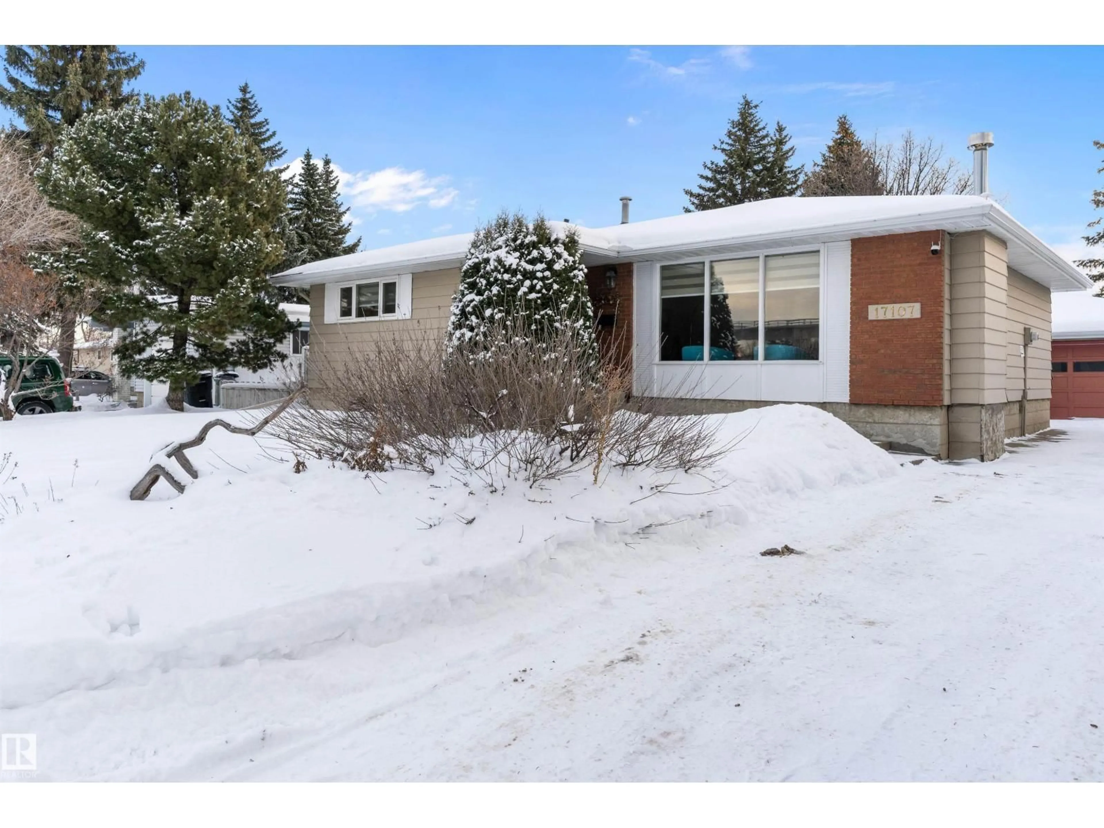 Unknown for 17107 86 AV NW, Edmonton Alberta T5T0L3