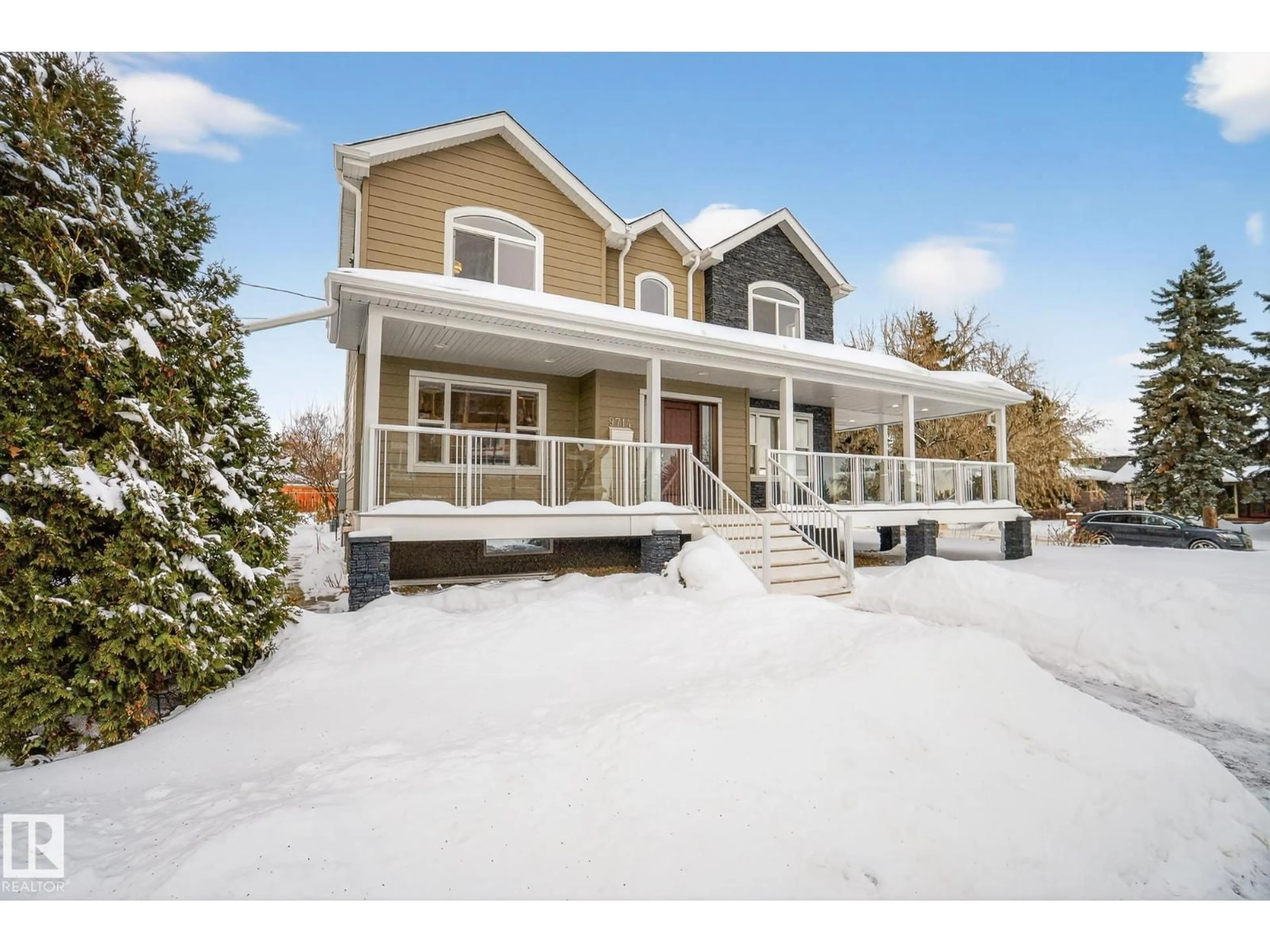 Home with vinyl exterior material, unknown for NW - 9714 87 ST, Edmonton Alberta T6C3J3