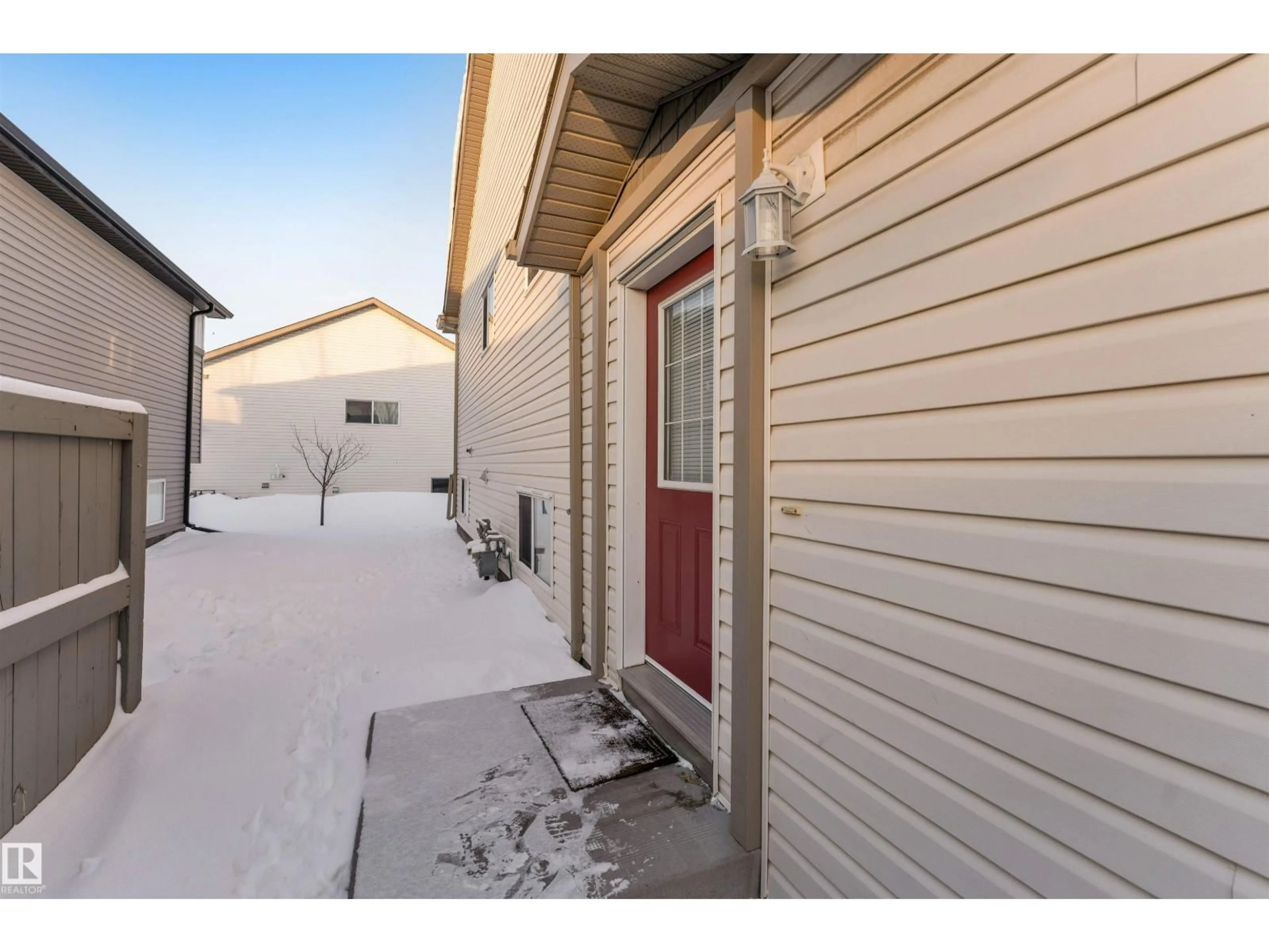 Unknown for 6 - 6520 2 AV SW, Edmonton Alberta T6X1S4