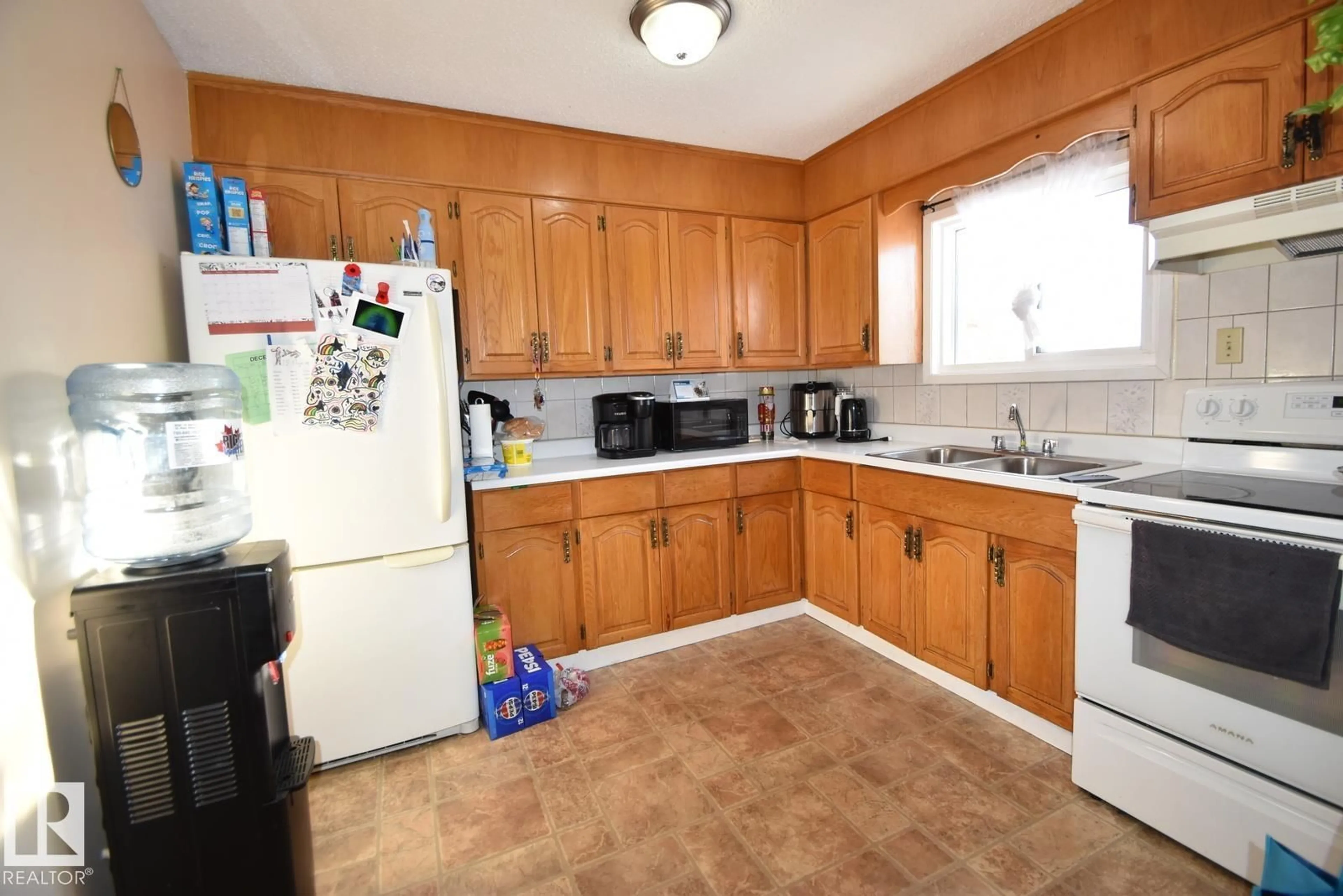 Standard kitchen, unknown for 4903 49 AV, Vilna Alberta T0A2C0