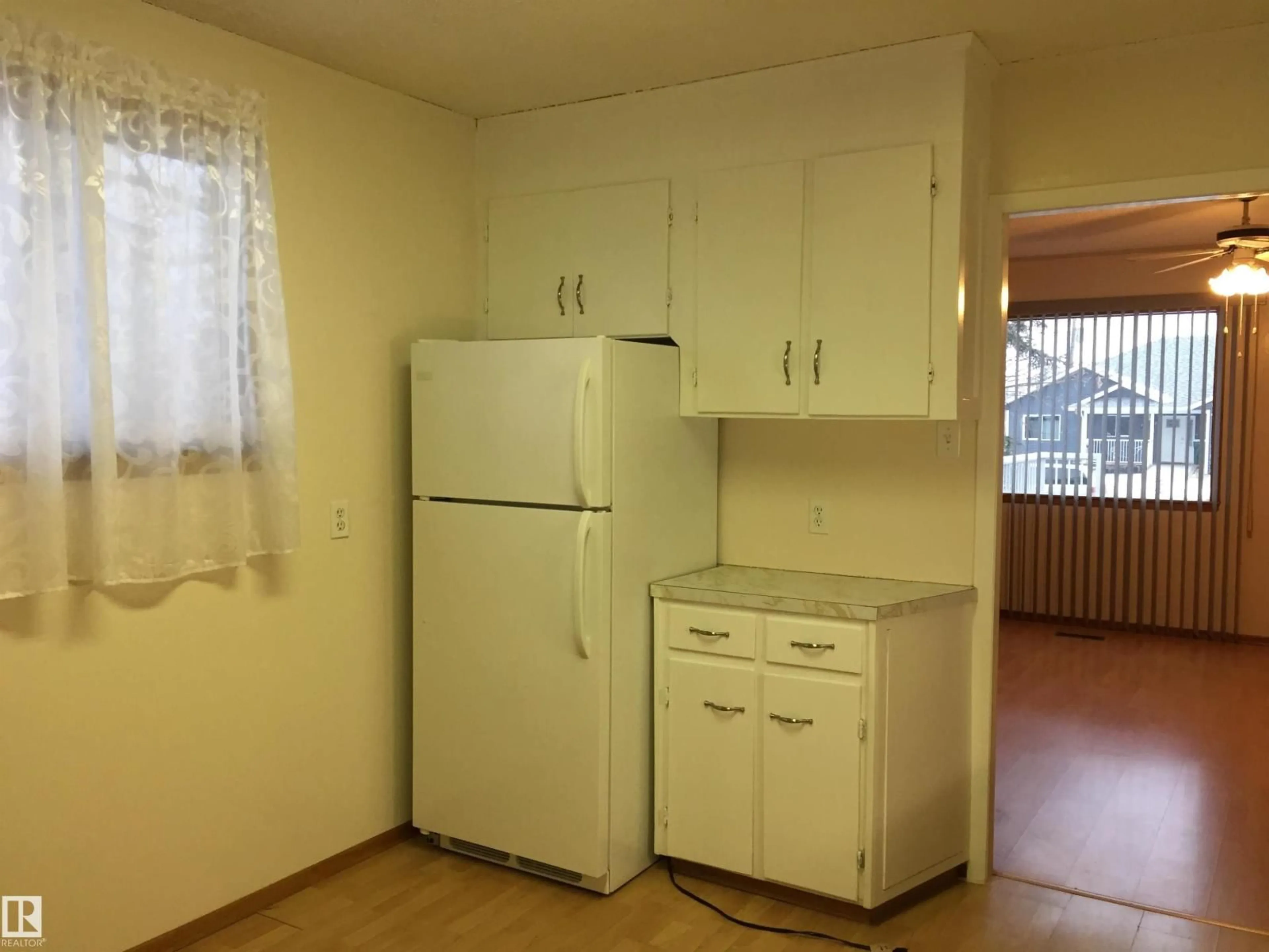Standard kitchen, unknown for 9747 107 ST, Westlock Alberta T7P2P6
