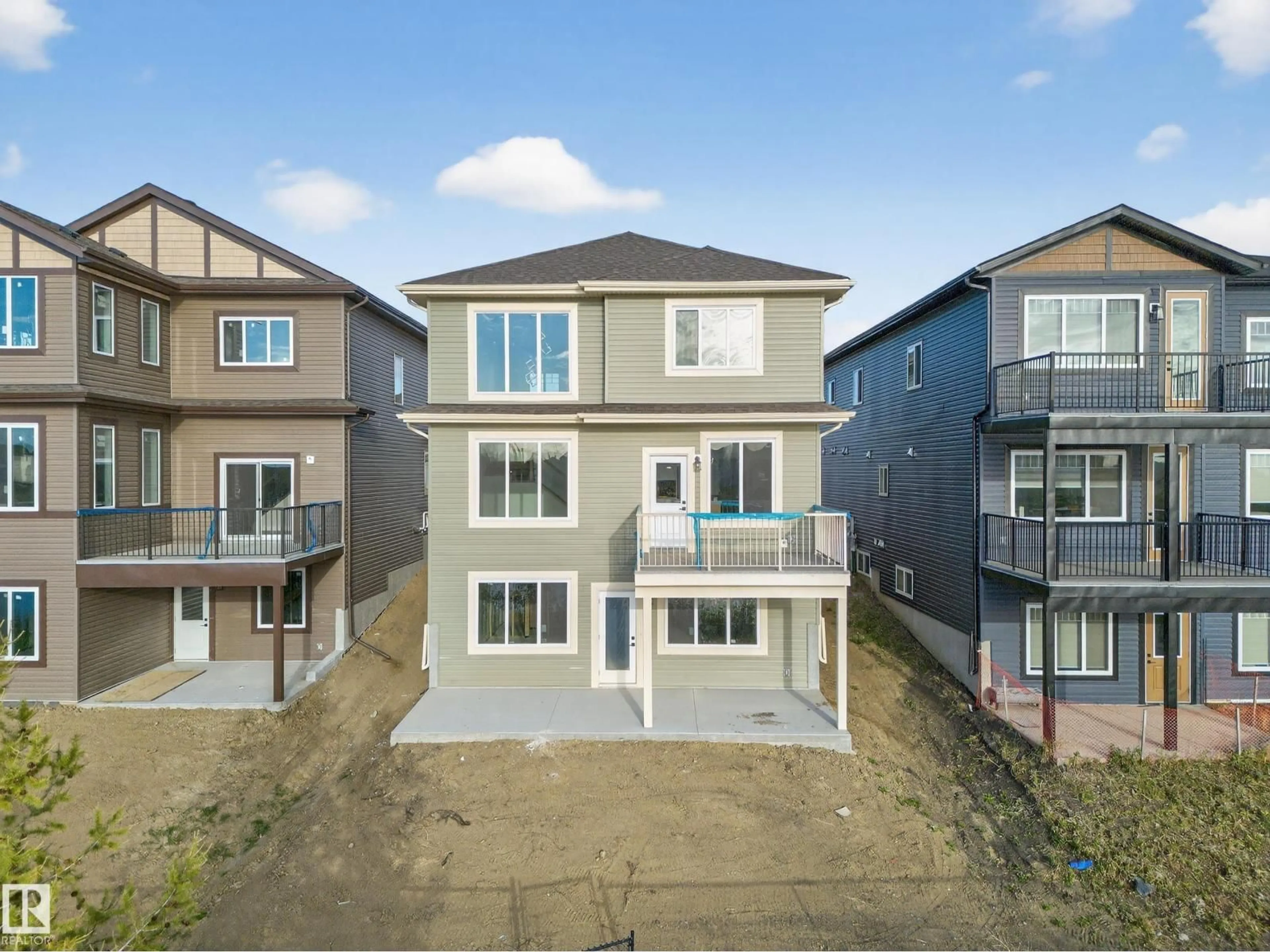 A pic from outside/outdoor area/front of a property/back of a property/a pic from drone, street for 472 ROBERTS CR, Leduc Alberta T9E1N4