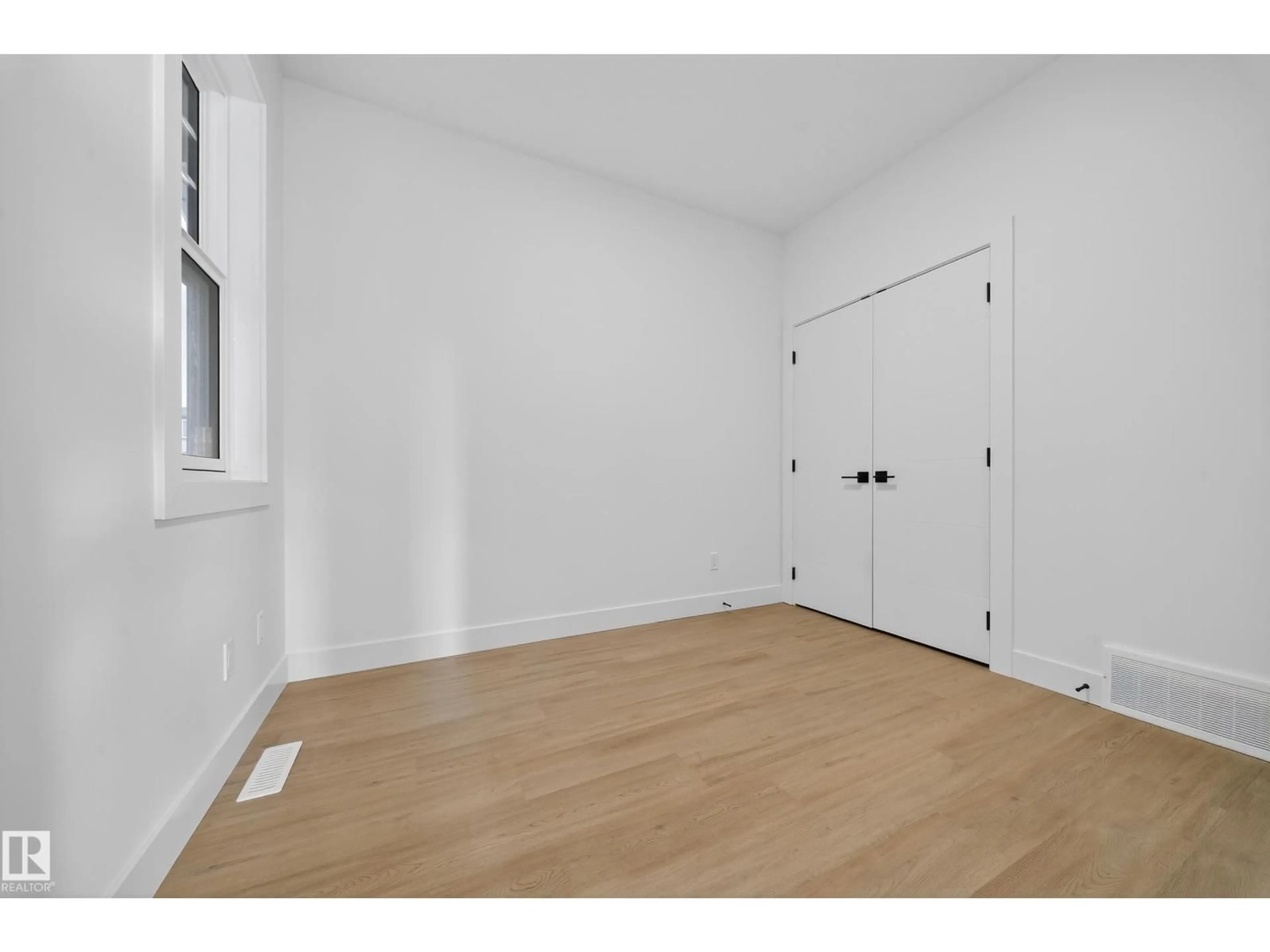 A pic of a room for 472 ROBERTS CR, Leduc Alberta T9E1N4