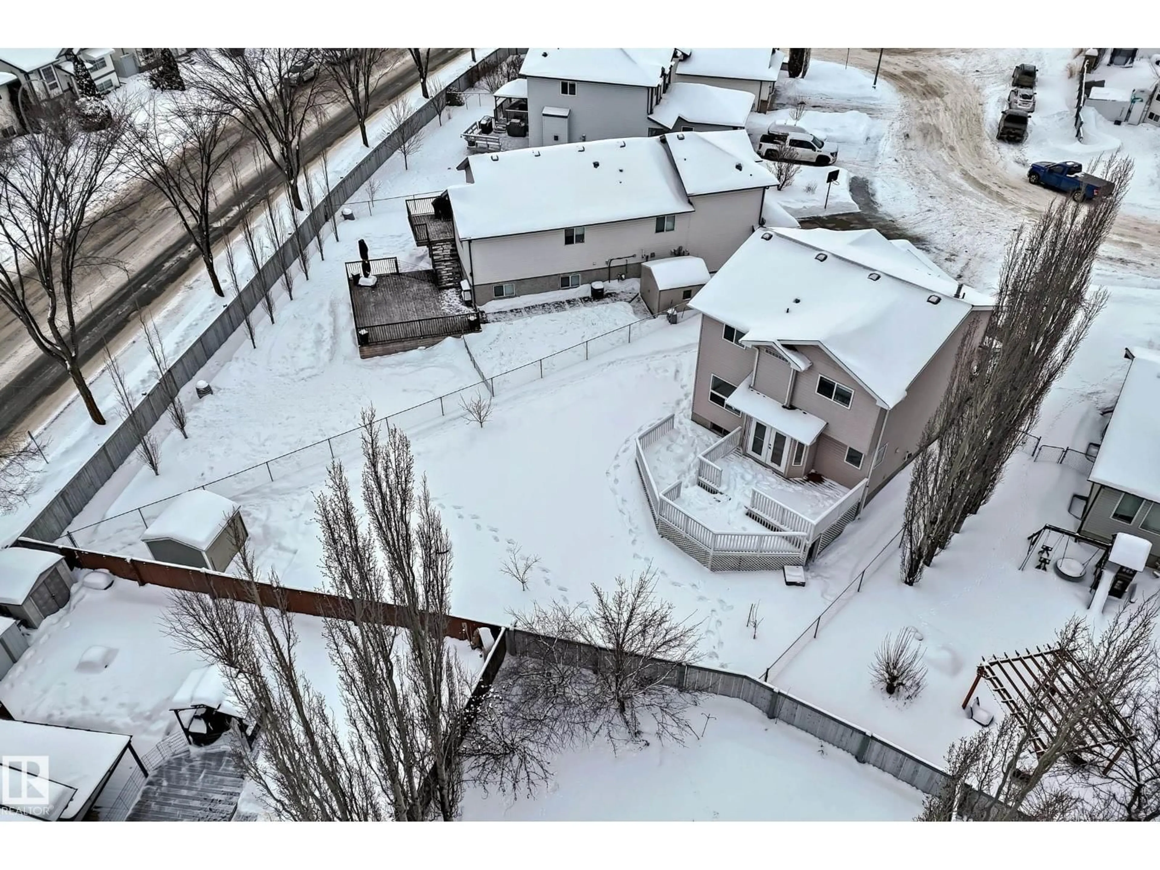 A pic from outside/outdoor area/front of a property/back of a property/a pic from drone, street for 8 CREEKSIDE WY, Spruce Grove Alberta T7X3Y7