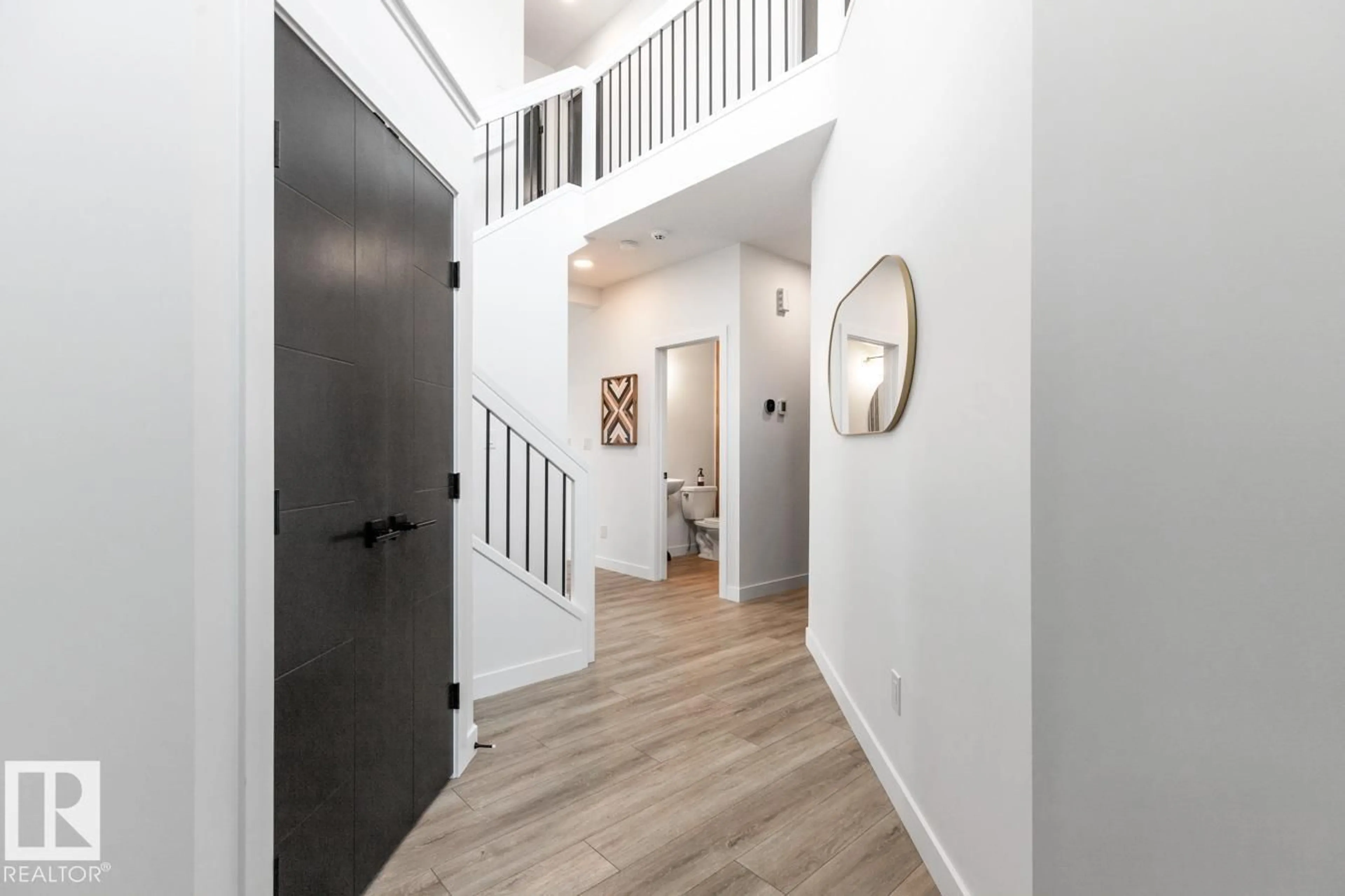 Indoor entryway for NW - 19147 22 AV, Edmonton Alberta T6M1R1