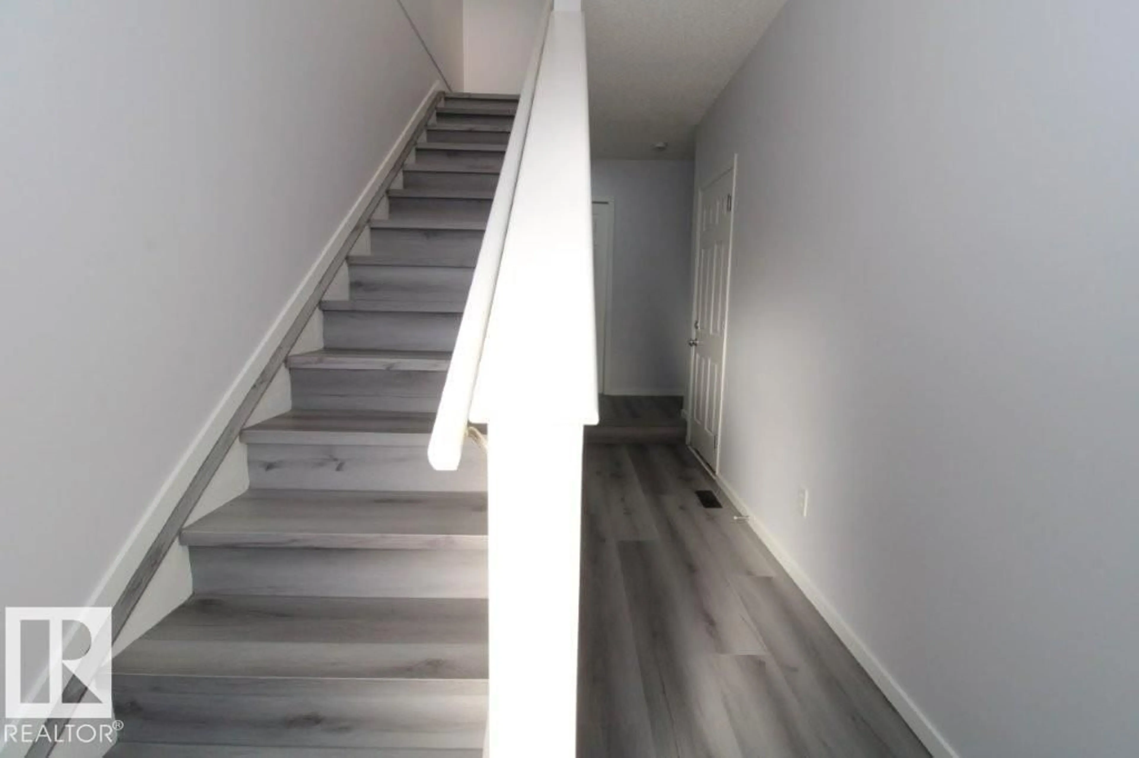 Stairs for #7 - 451 HYNDMAN CR, Edmonton Alberta T5A5J3
