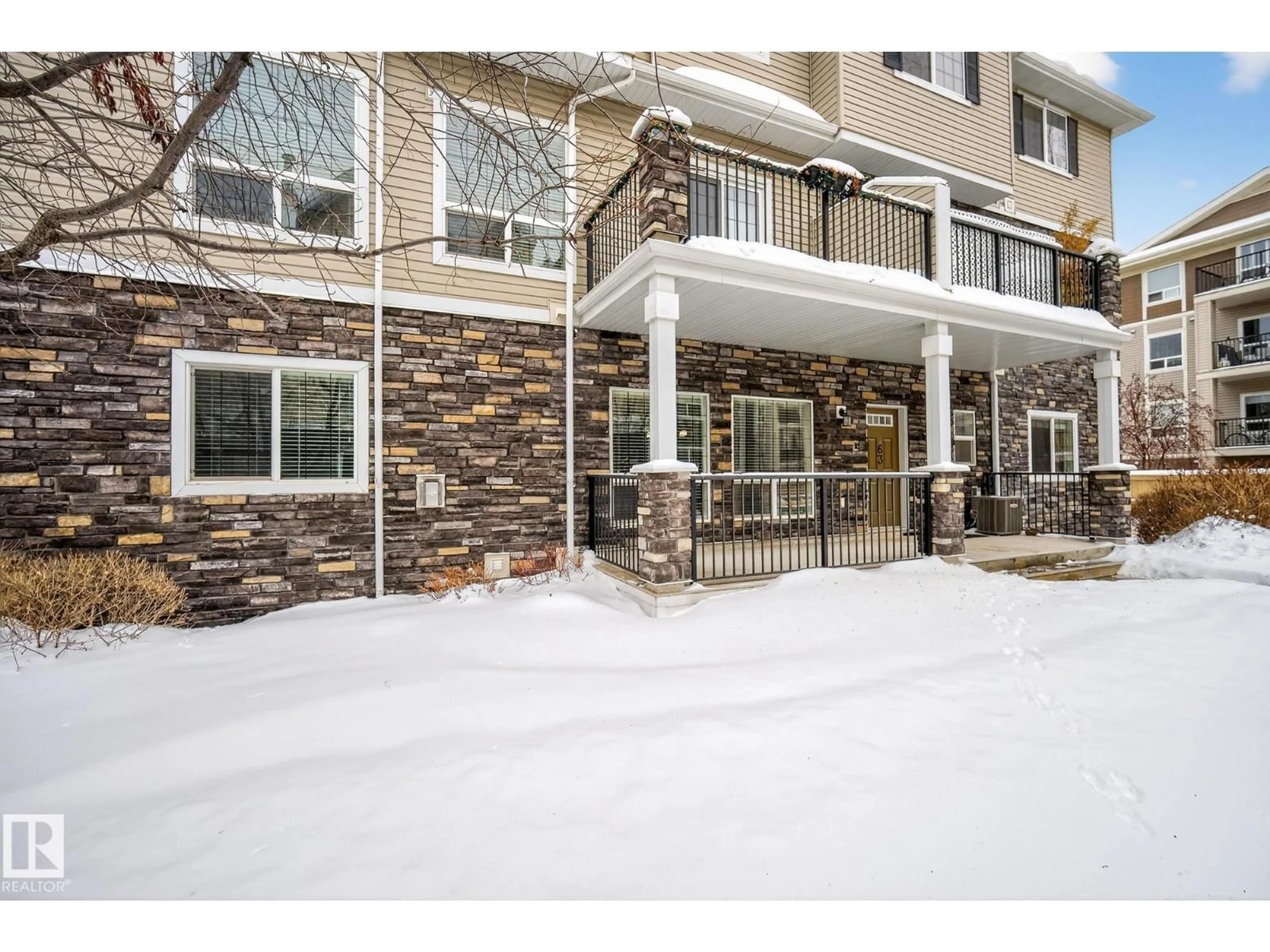 Patio, building for 63 7293 SOUTH TERWILLEGAR DR, Edmonton Alberta T6R0N5