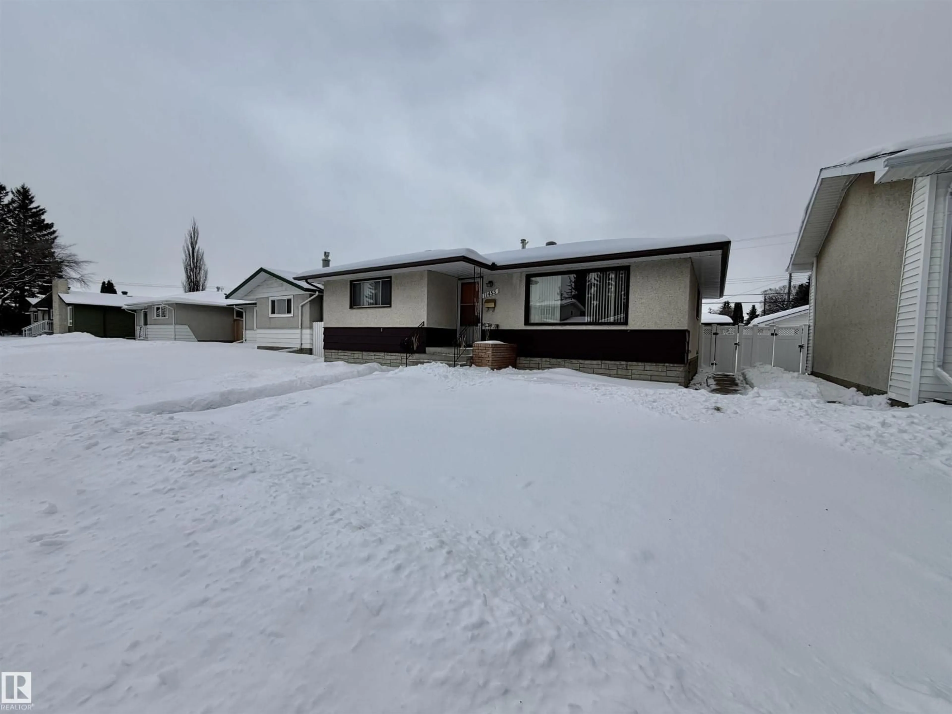 Unknown for 11455 44A AV NW, Edmonton Alberta T6J1A1