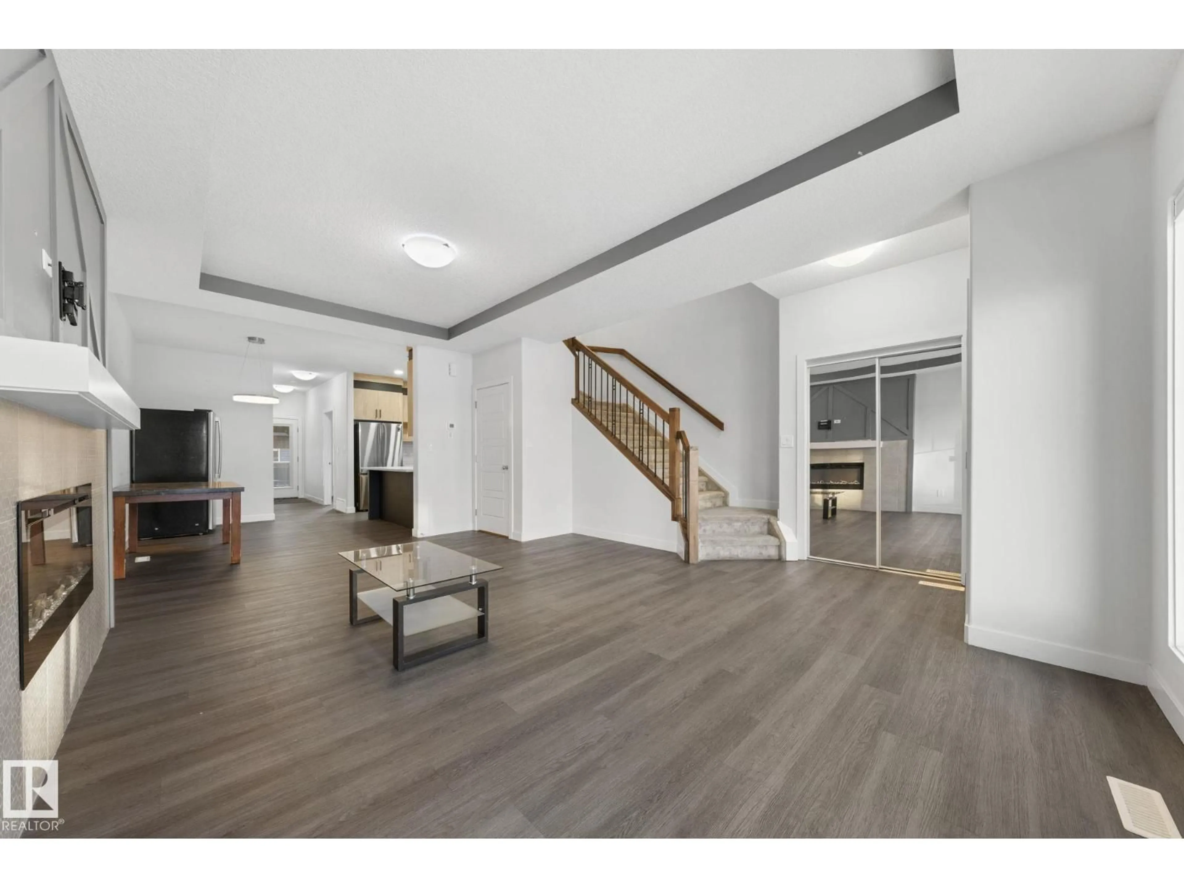 Unknown for 6519 176 AV, Edmonton Alberta T5Y4B2