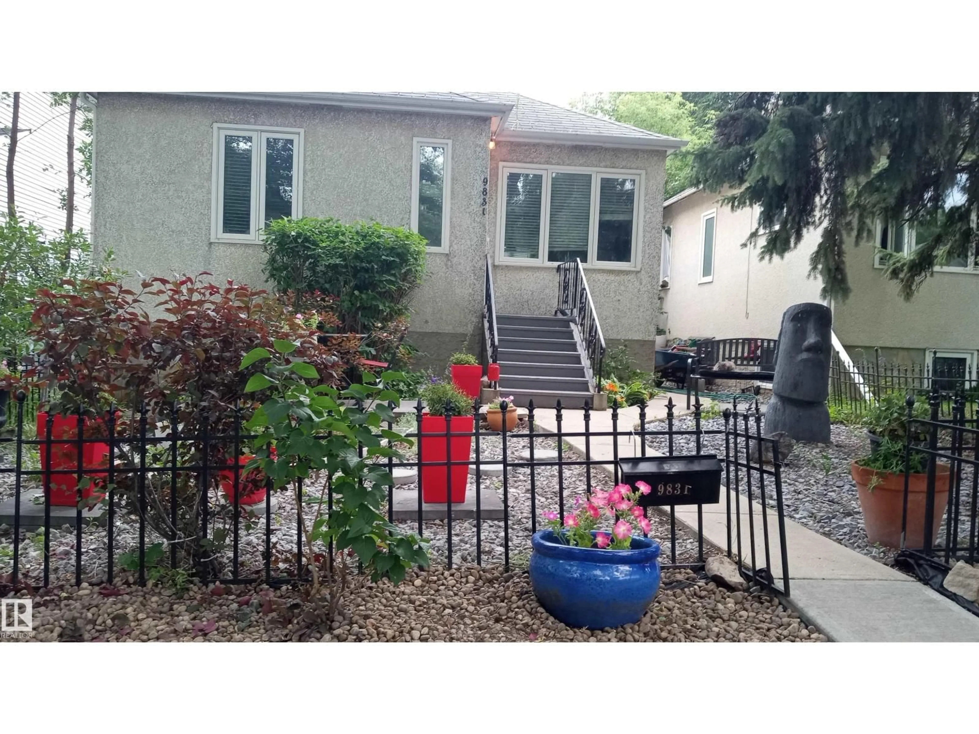 Patio, street for 9831 83 AV, Edmonton Alberta T6E2B8