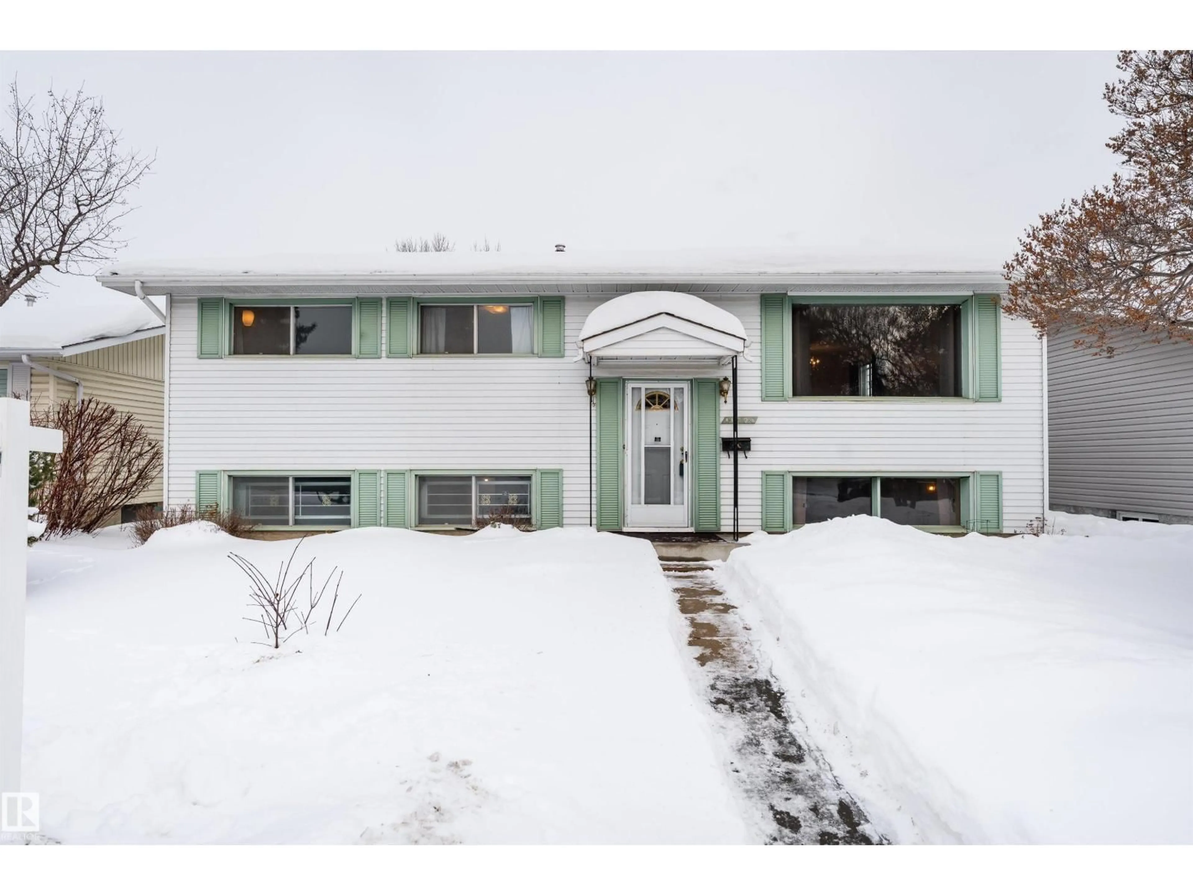 Unknown for 16728 98 AV, Edmonton Alberta T5P0H1