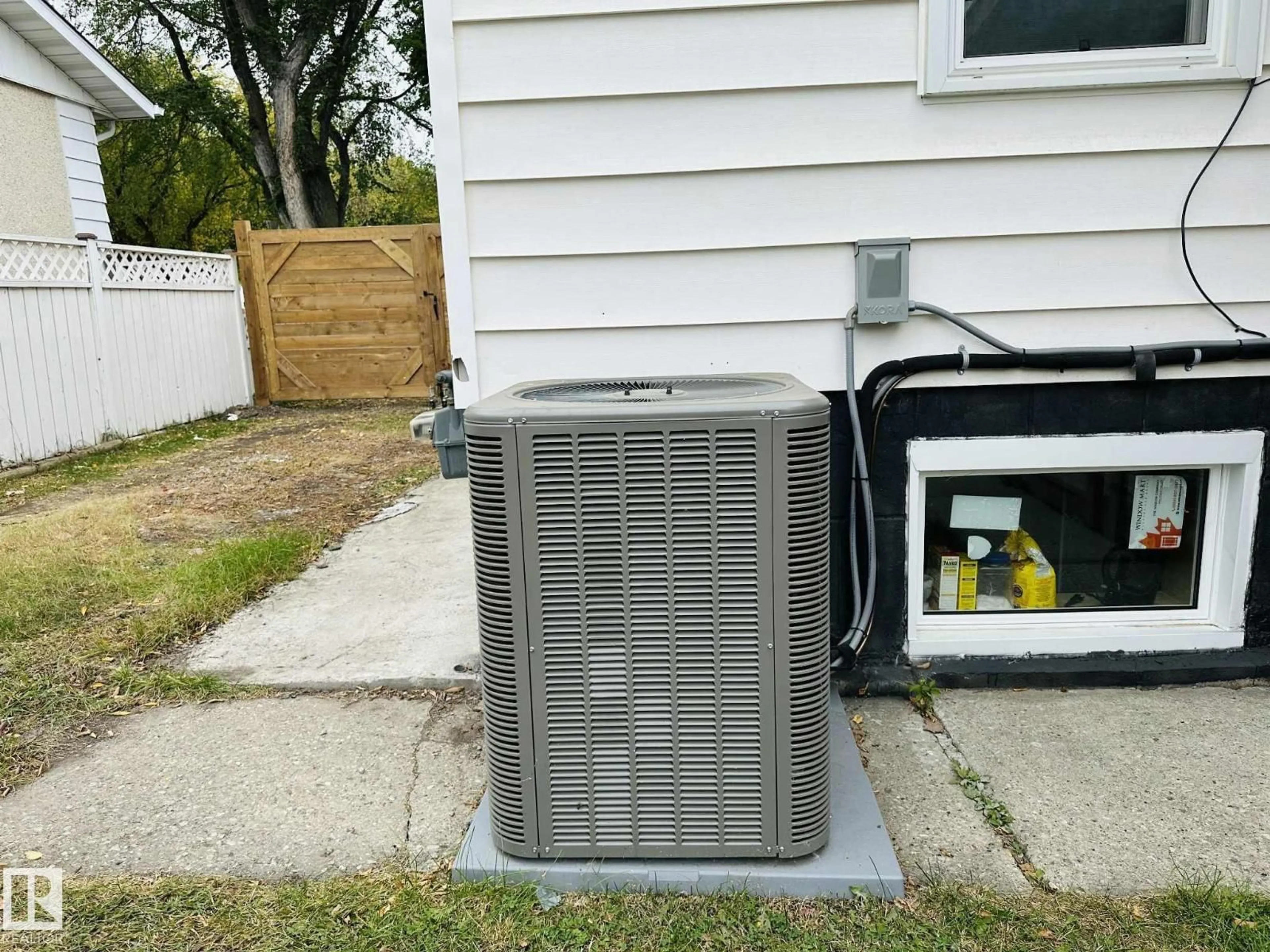 Unknown for NW - 12005 40 ST, Edmonton Alberta T5W2L2