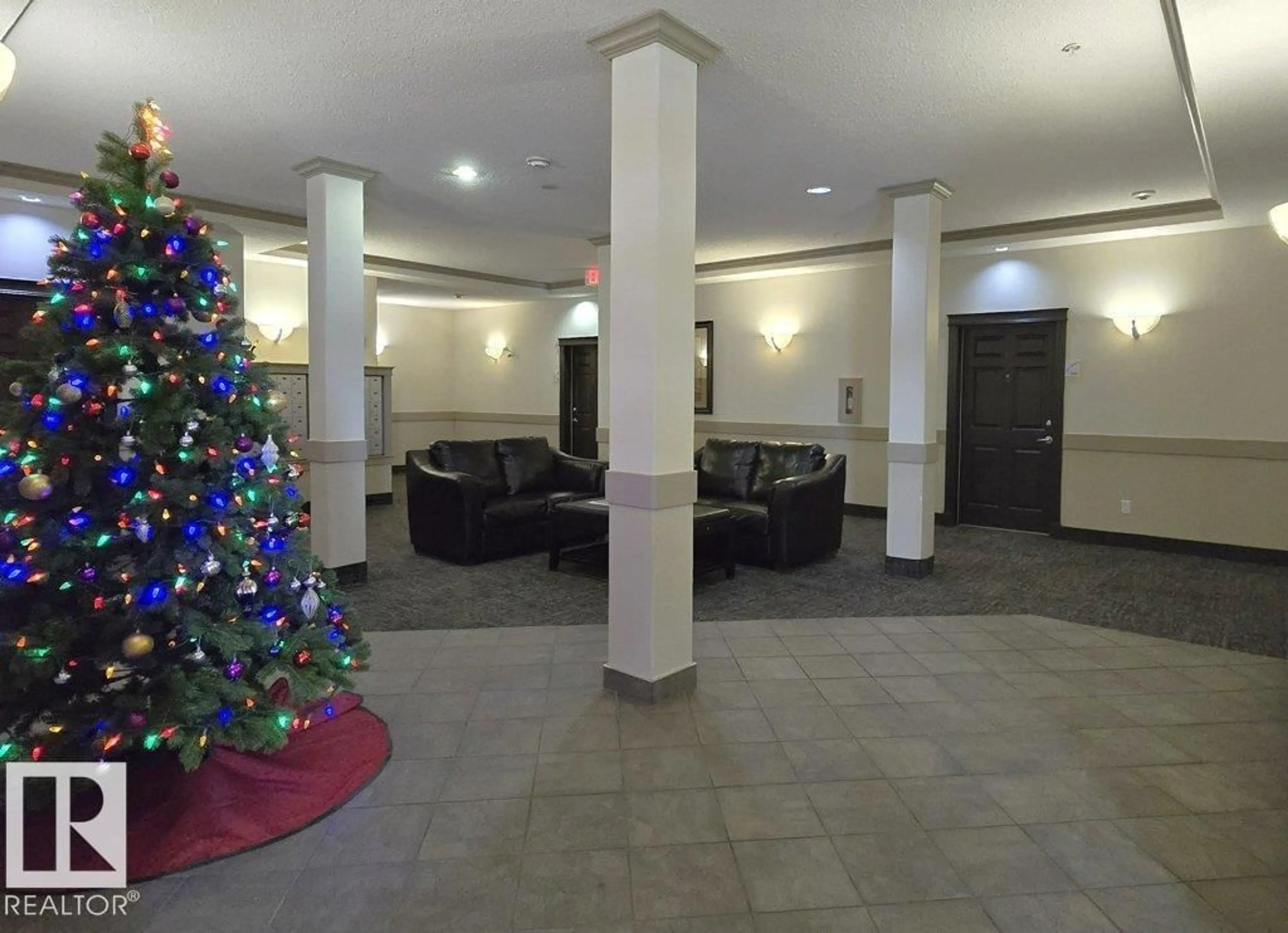 Lobby for 109 - 8702 SOUTHFORT DR, Fort Saskatchewan Alberta T8L4R6