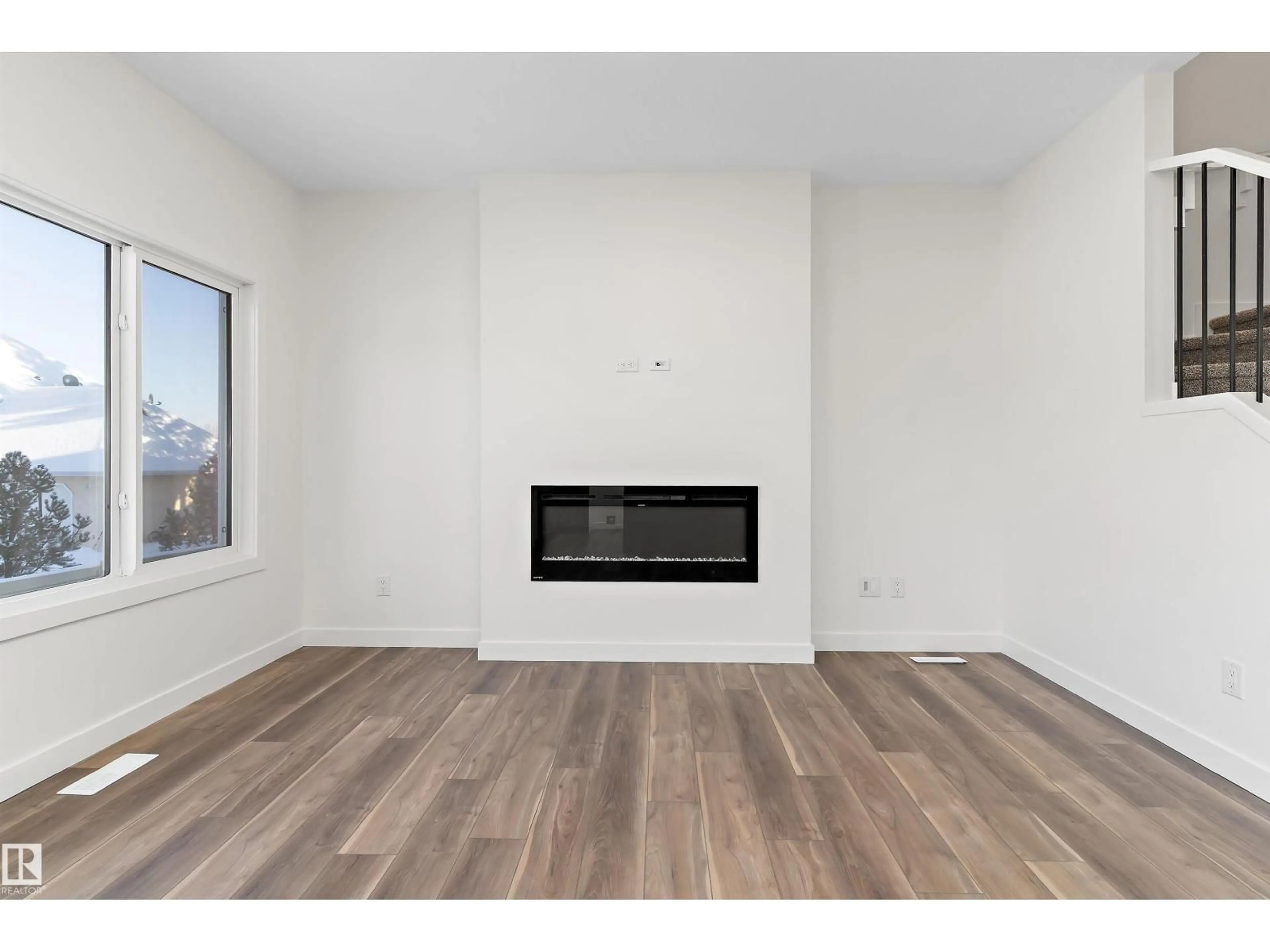 A pic of a room for 20720 43 AV, Edmonton Alberta T6M3E9