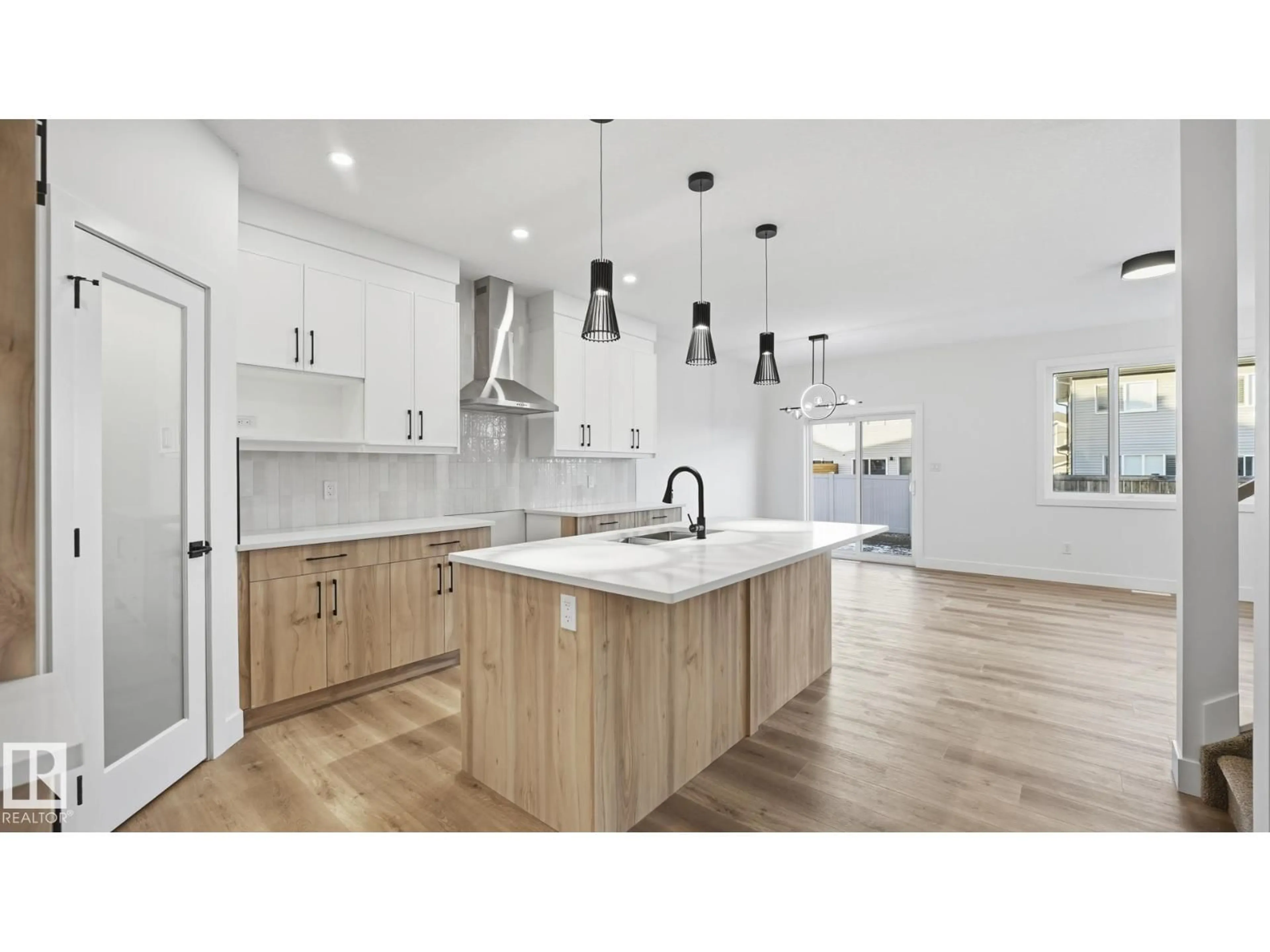 Open concept kitchen, unknown for 108 SPRING LI, Spruce Grove Alberta T7X2X7