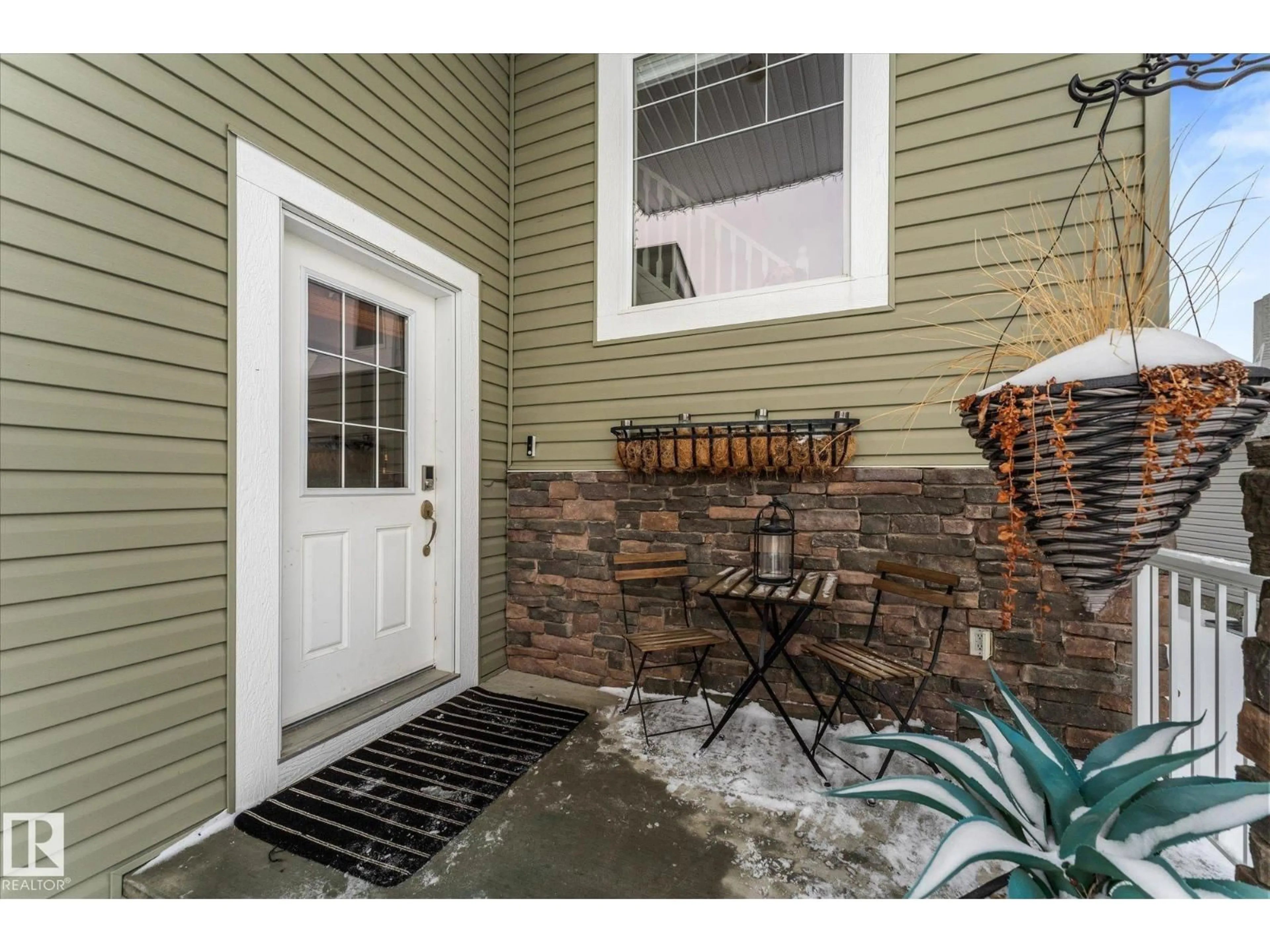 Indoor entryway for 13 HERON LINK, Spruce Grove Alberta T7X0E8