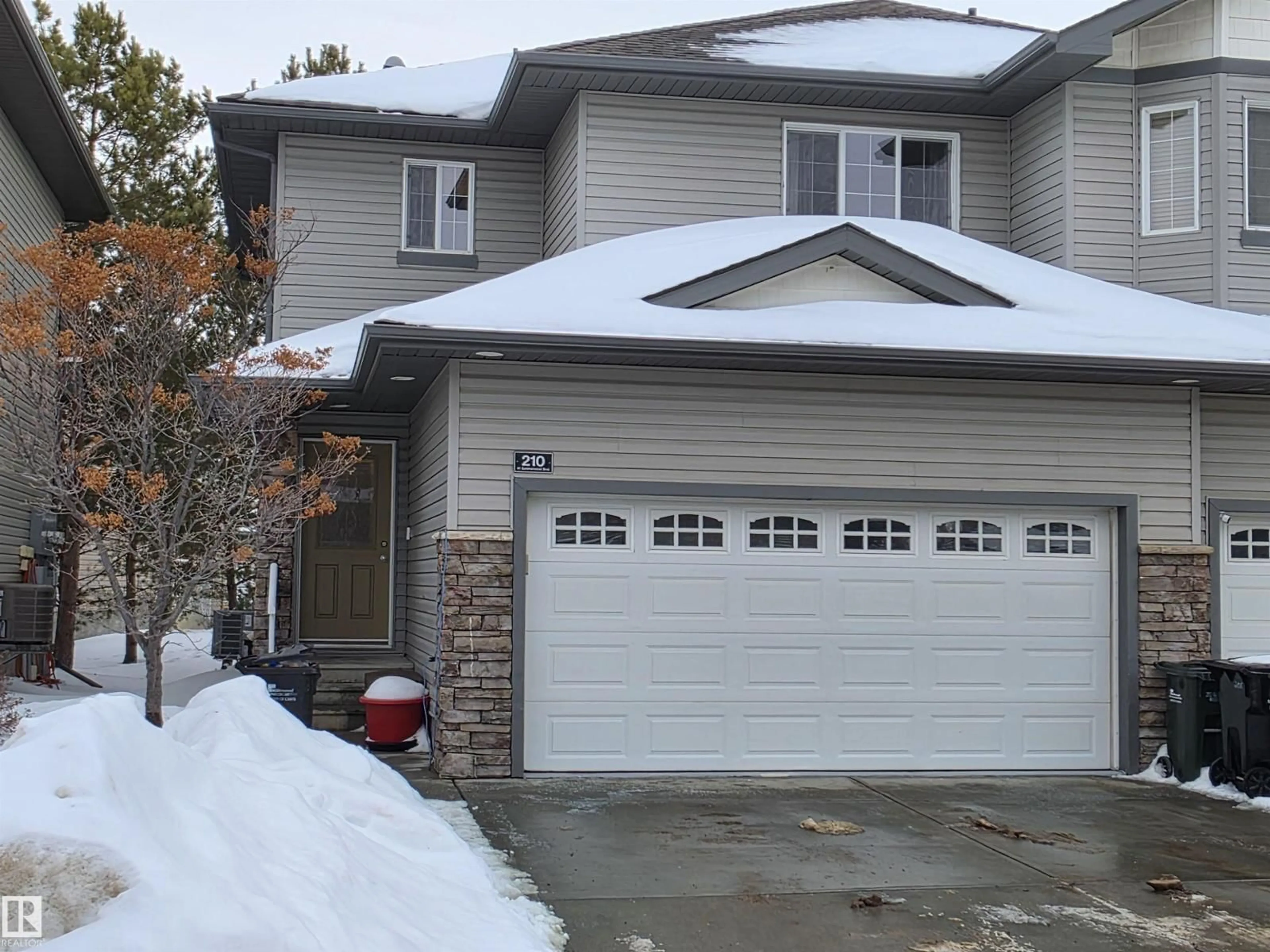 Home with vinyl exterior material, street for 210 SUMMERWOOD BV, Sherwood Park Alberta T8H0C8