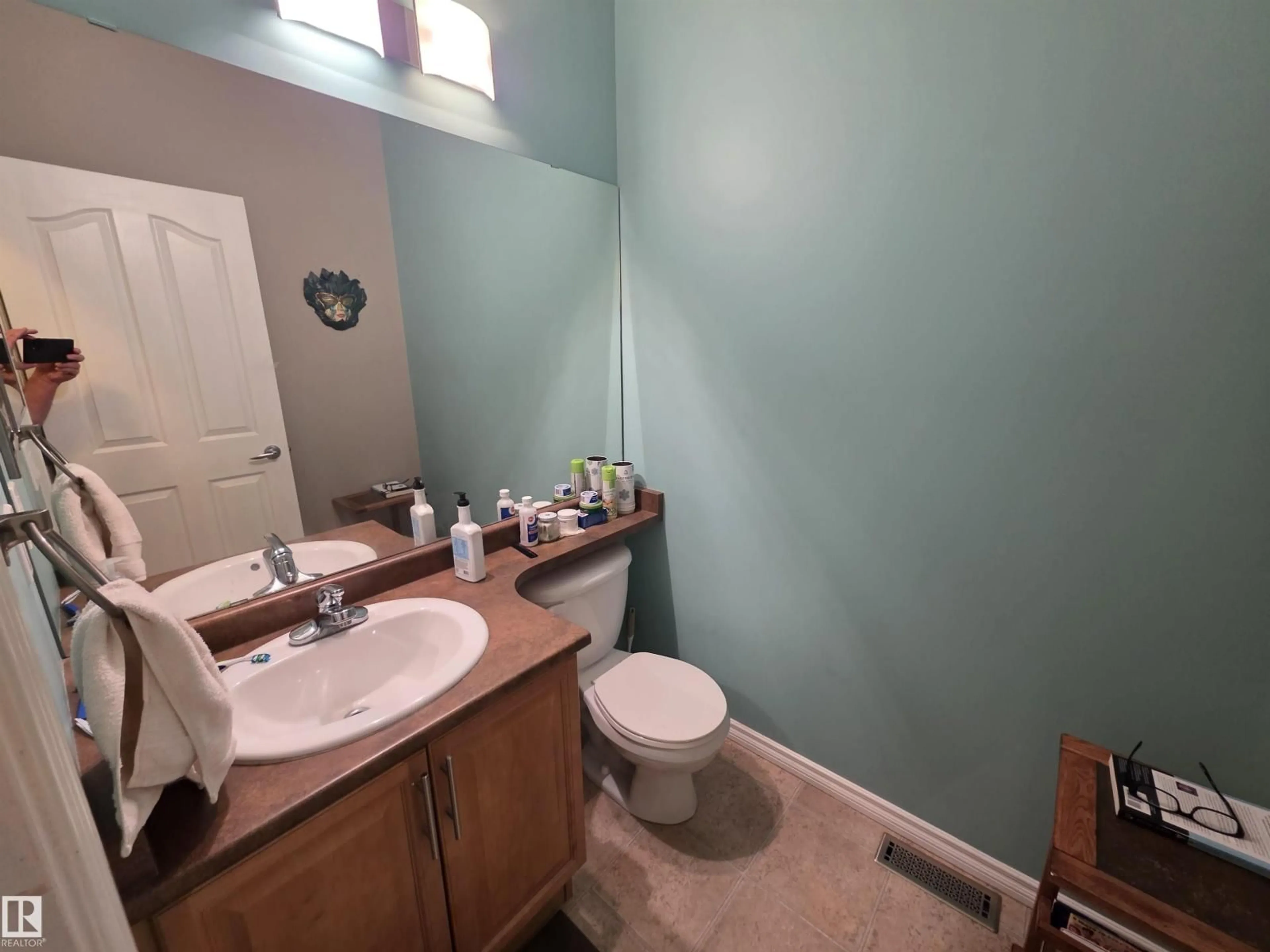 A pic of a room for 210 SUMMERWOOD BV, Sherwood Park Alberta T8H0C8