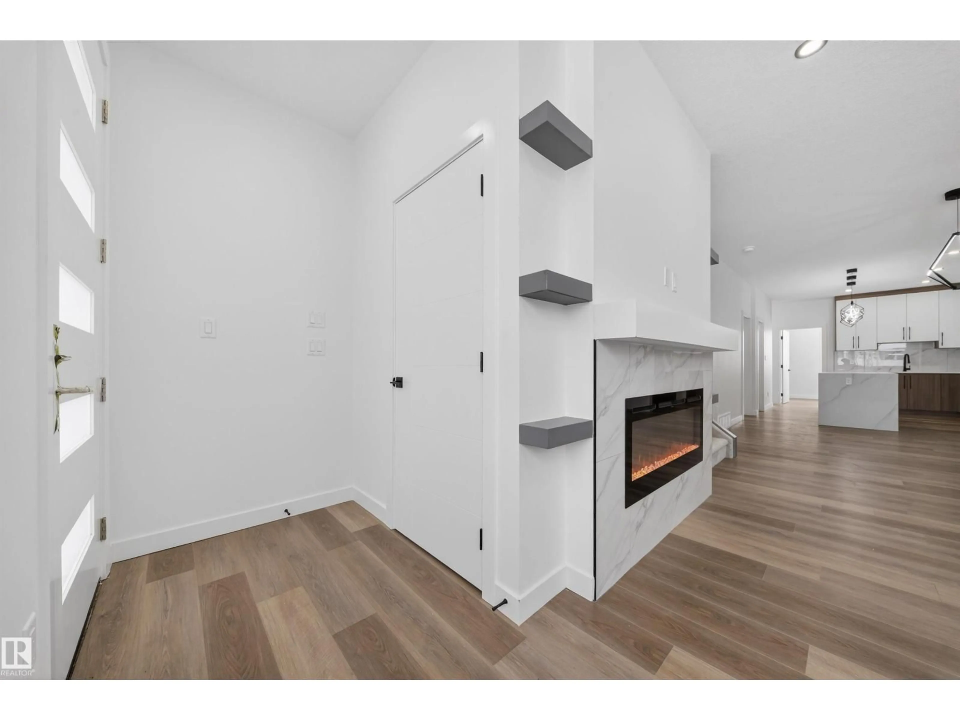 Unknown for NW - 5213 104A ST, Edmonton Alberta T6H2L9