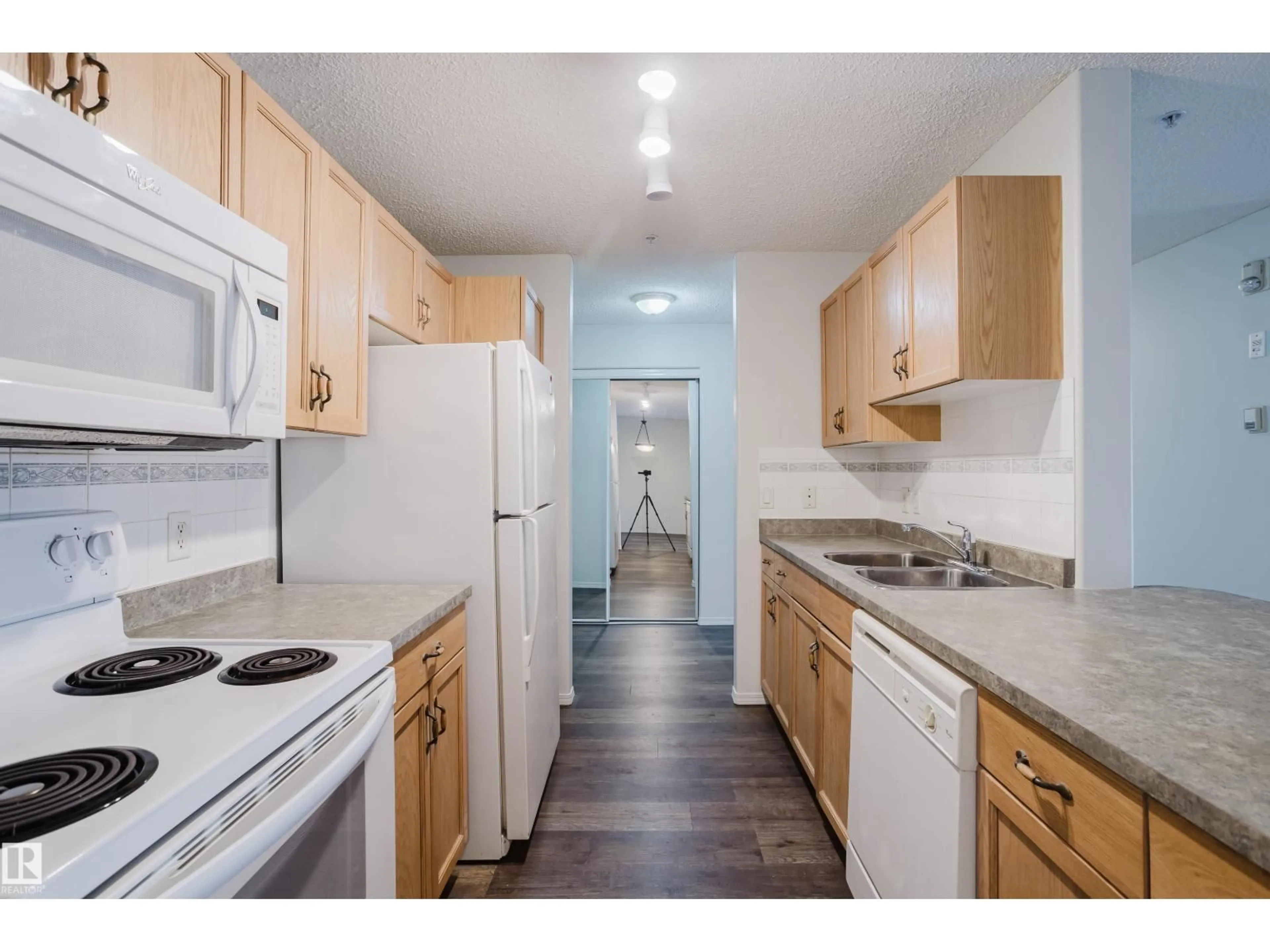 Standard kitchen, unknown for #324 - 2903 RABBIT HILL RD, Edmonton Alberta T6R3A3