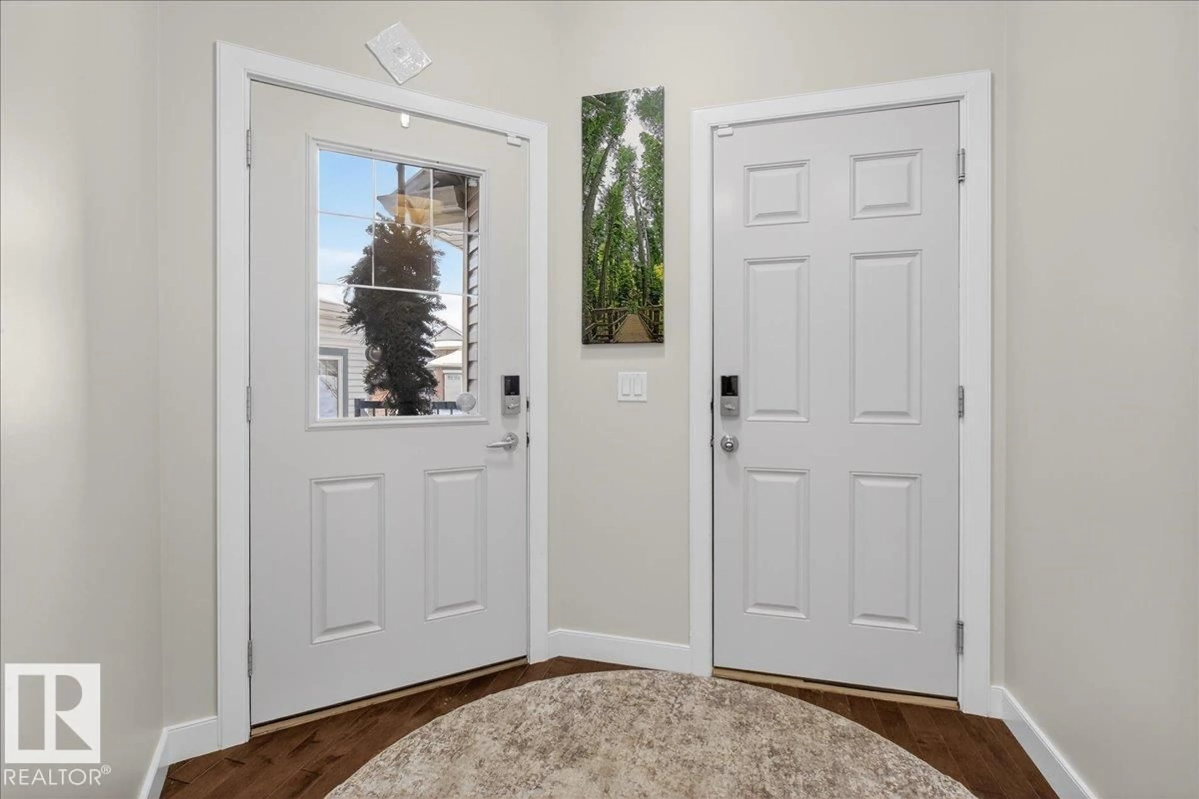 Indoor entryway for #9 - 841 156 ST, Edmonton Alberta T6R0B3