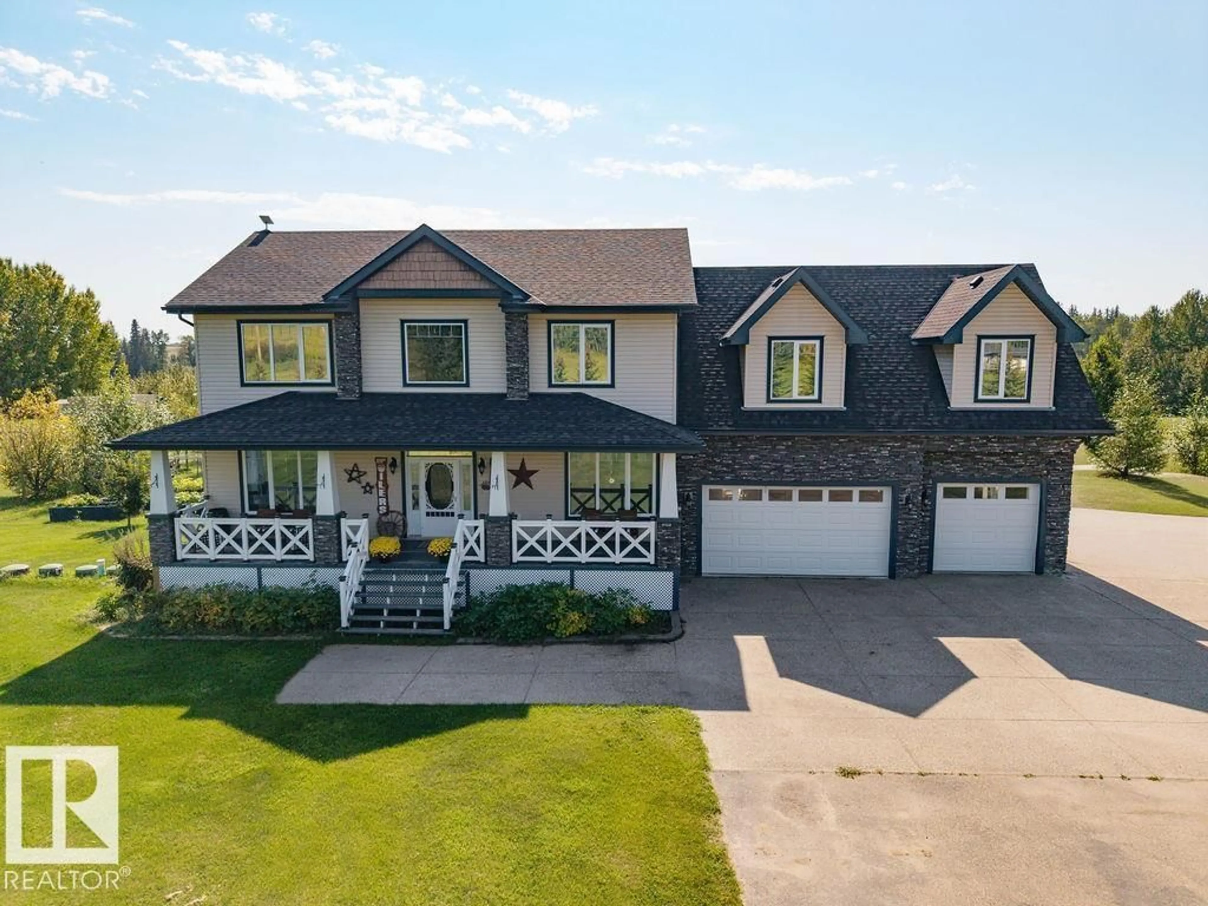 A pic from outside/outdoor area/front of a property/back of a property/a pic from drone, street for 55109 - 421 HWY 777, Rural Lac Ste. Anne County Alberta T0E1V0