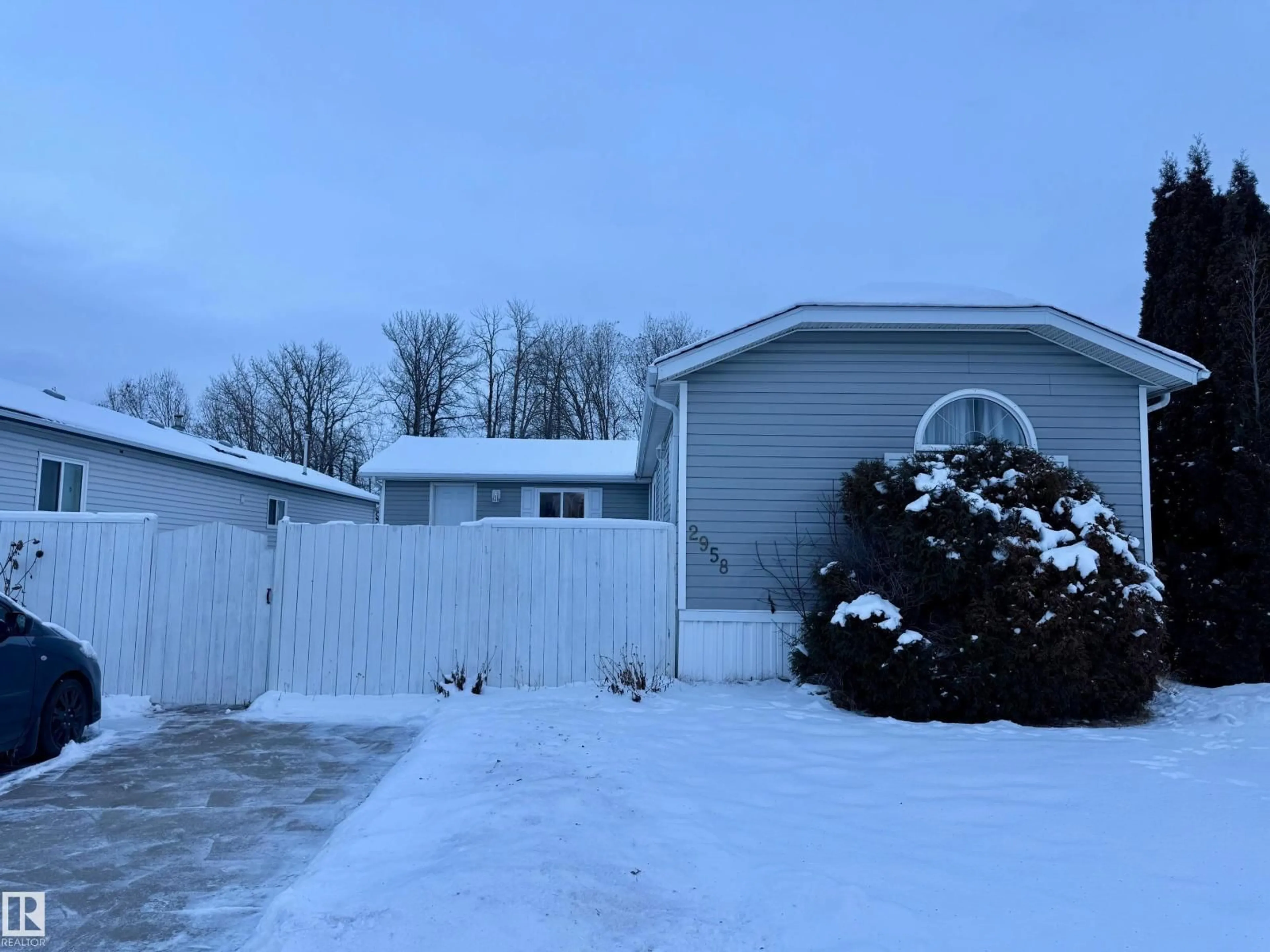 Shed for 2958 LAKEWOOD DR, Edmonton Alberta T5S1T7