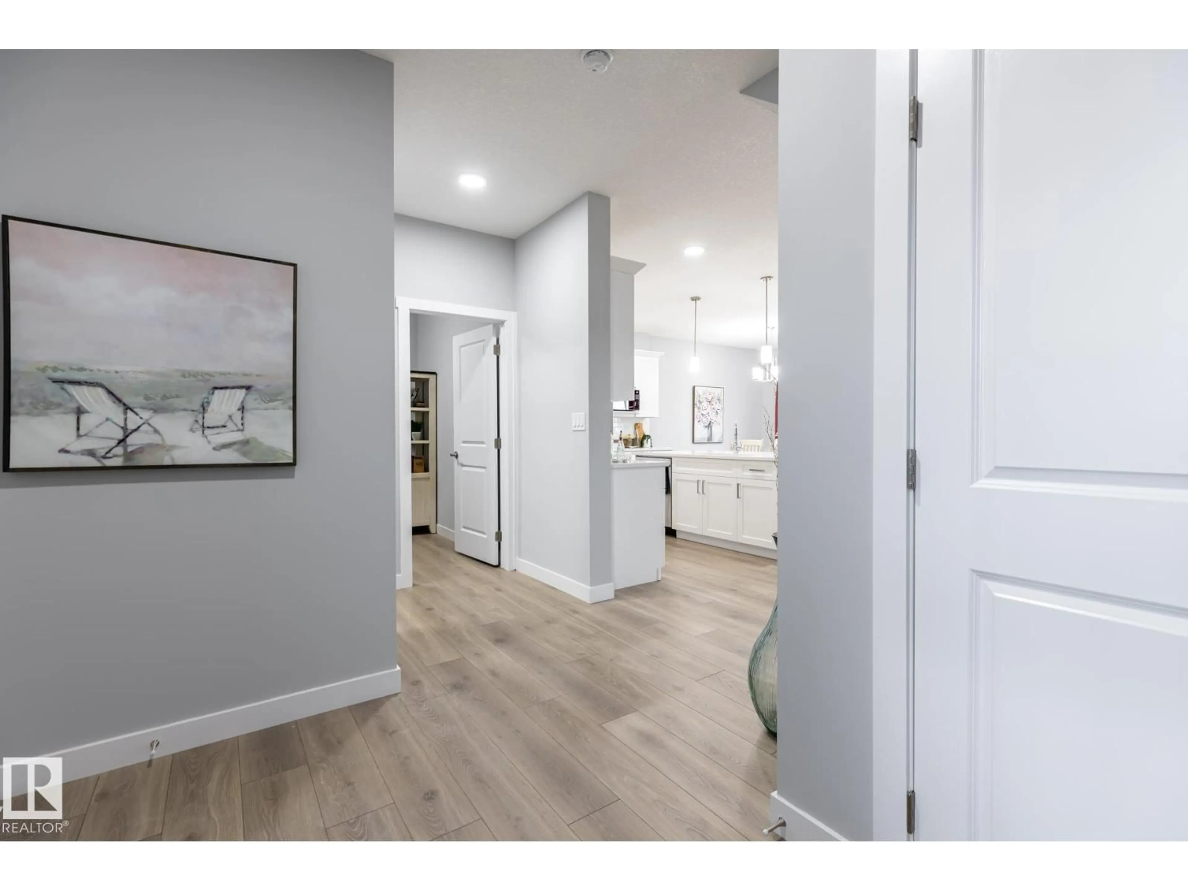 Indoor entryway for 19424 26 AV, Edmonton Alberta T6M1P5