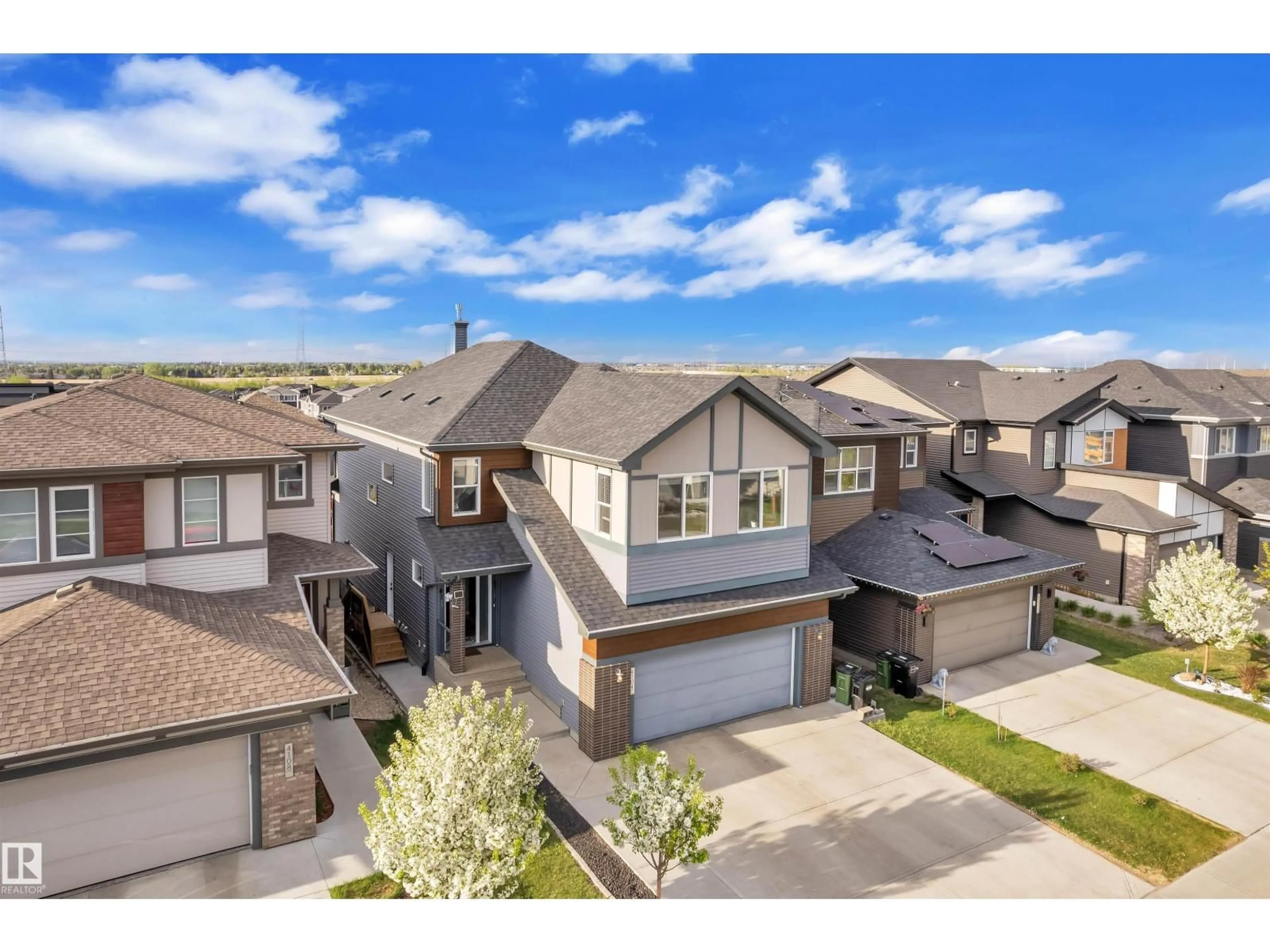 A pic from outside/outdoor area/front of a property/back of a property/a pic from drone, mountain view for 4104 6 AV, Edmonton Alberta T6X2J1