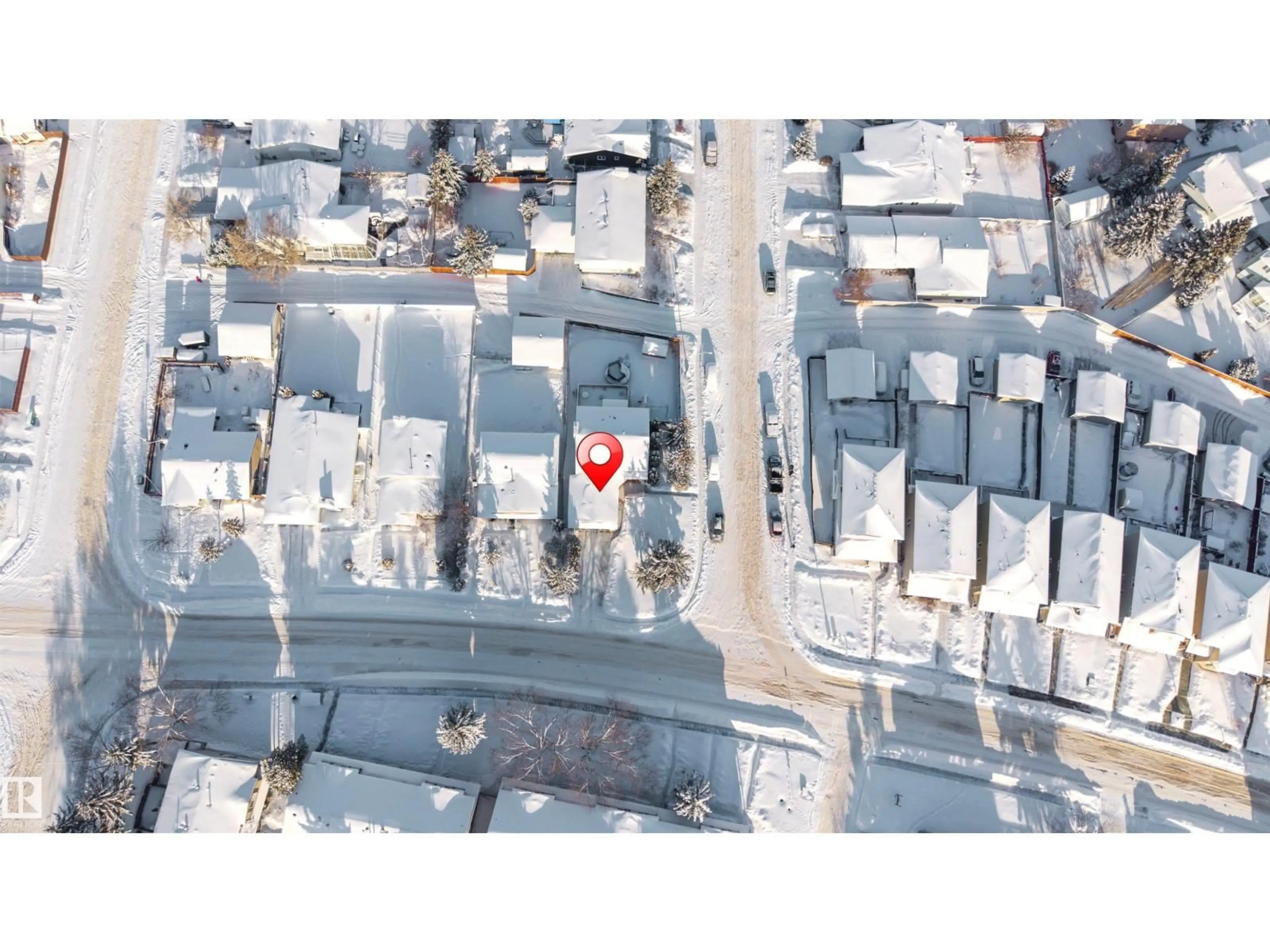 A pic from outside/outdoor area/front of a property/back of a property/a pic from drone, street for 18404 97A AV, Edmonton Alberta T5T4R6