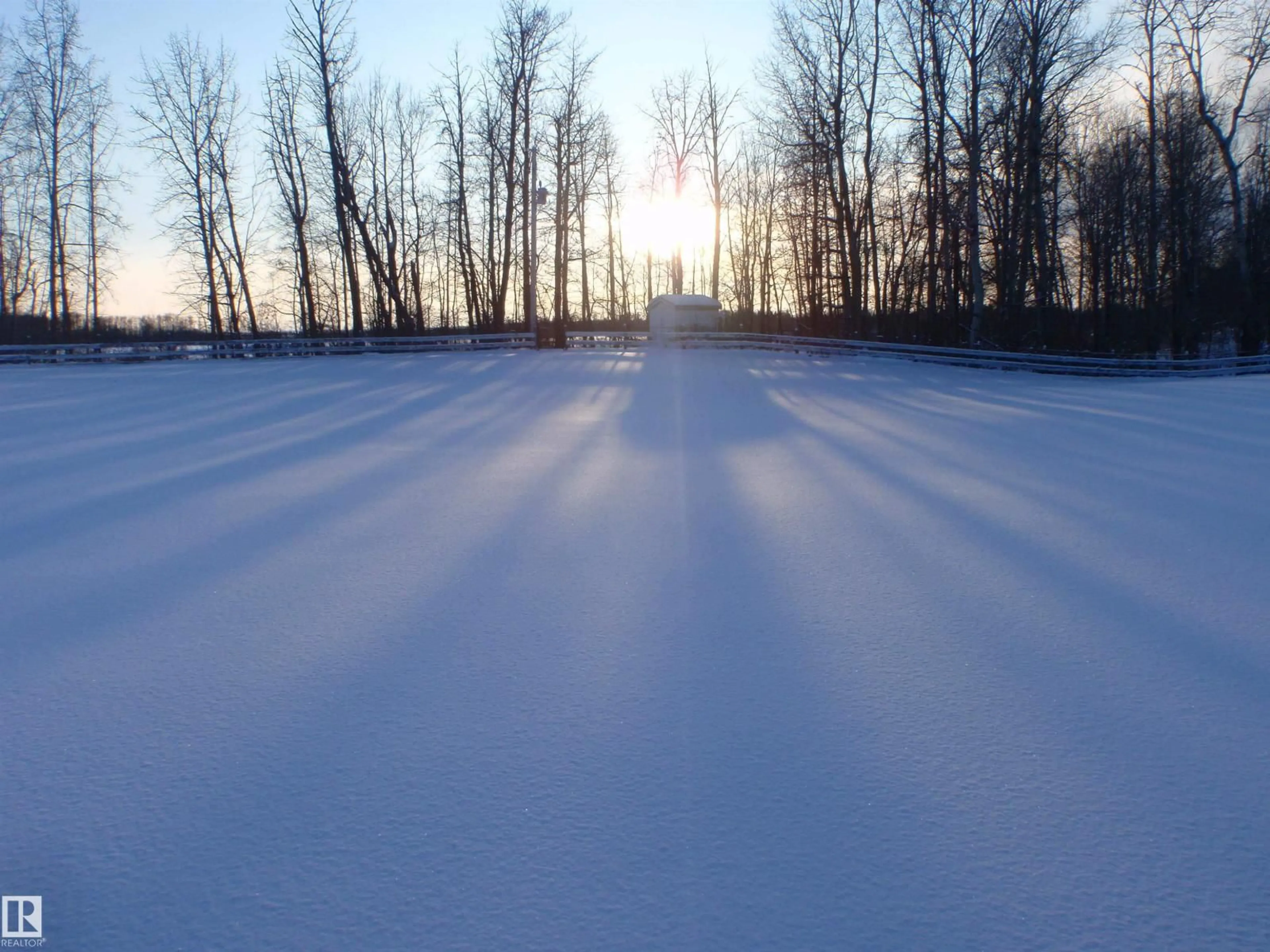 Blurry image for 57516 HWY 764, Rural Barrhead County Alberta T7N1N3