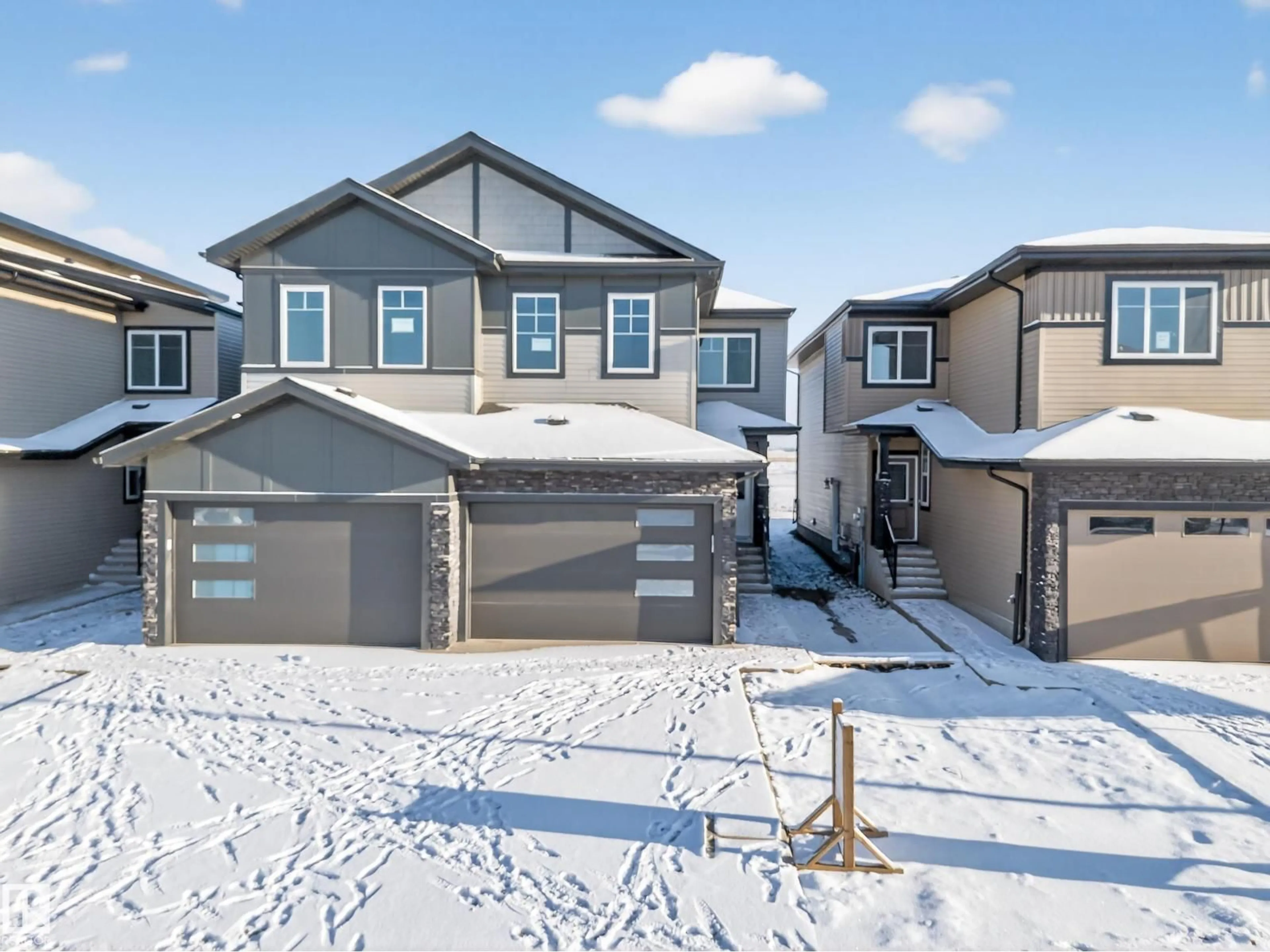 A pic from outside/outdoor area/front of a property/back of a property/a pic from drone, street for 3909 36 STREET, Beaumont Alberta T4X2Y3