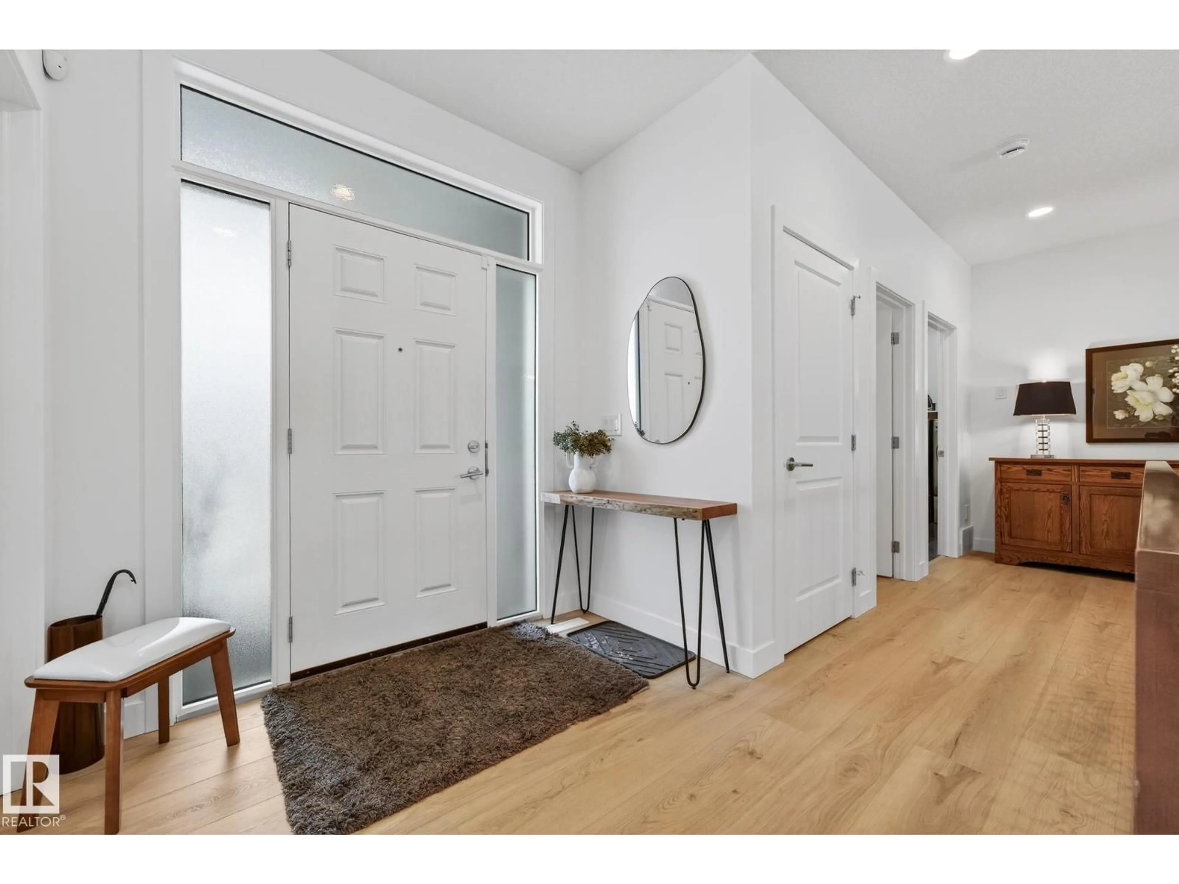 Indoor entryway for 20017 128A AV, Edmonton Alberta T5S0E6