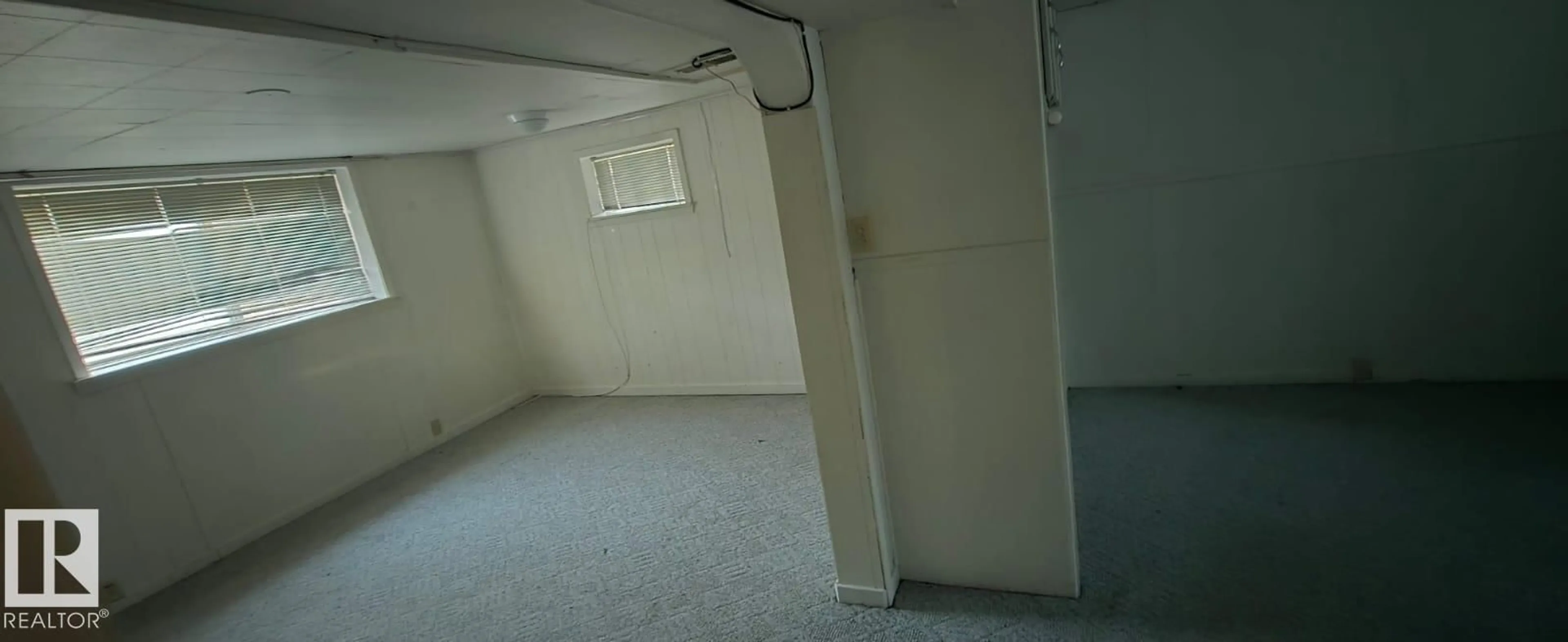 A pic of a room for NW - 11234 71 AV, Edmonton Alberta T6G0A6