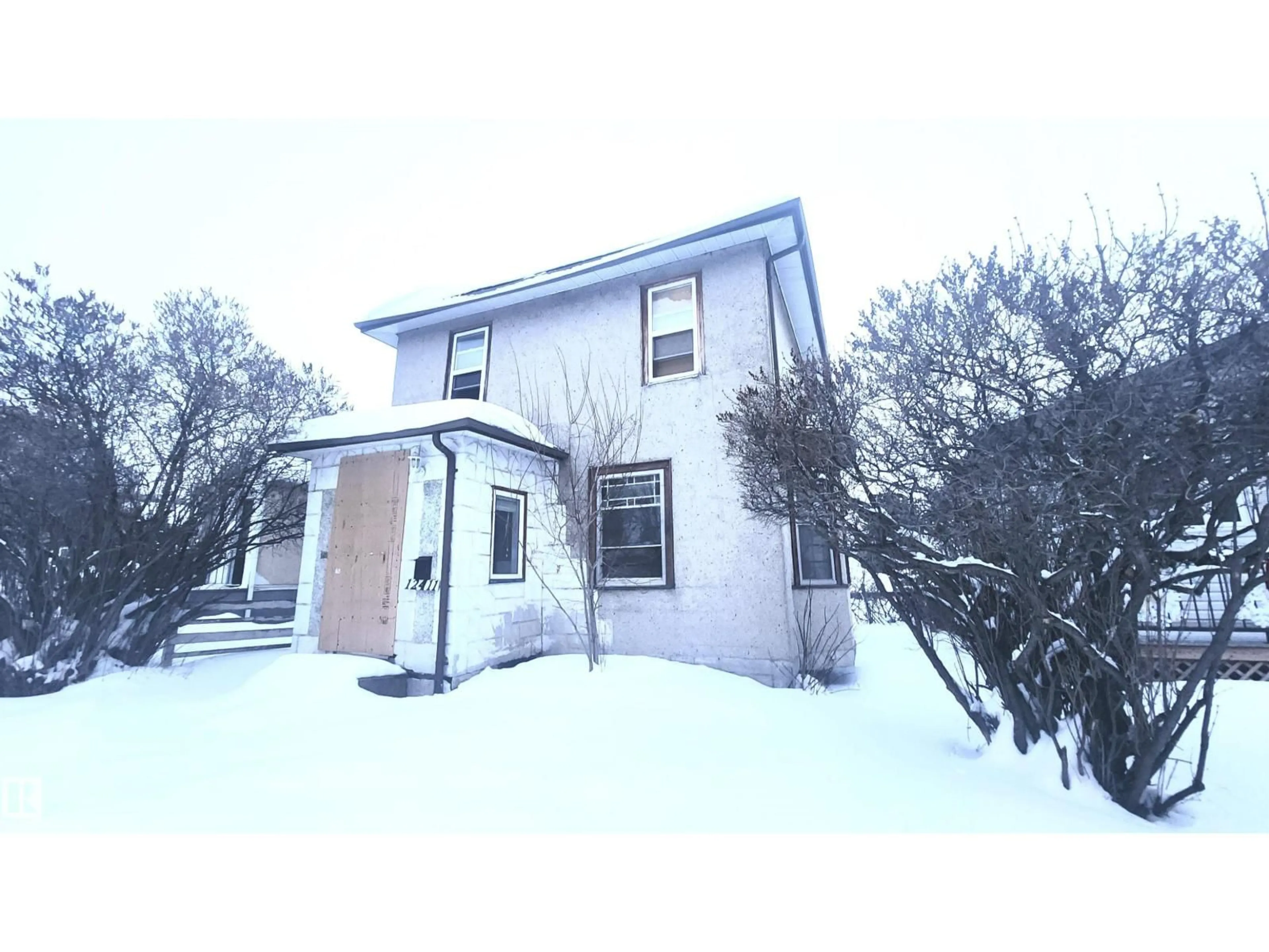 A pic from outside/outdoor area/front of a property/back of a property/a pic from drone, building for NW - 12411 86 ST, Edmonton Alberta T5B3L3