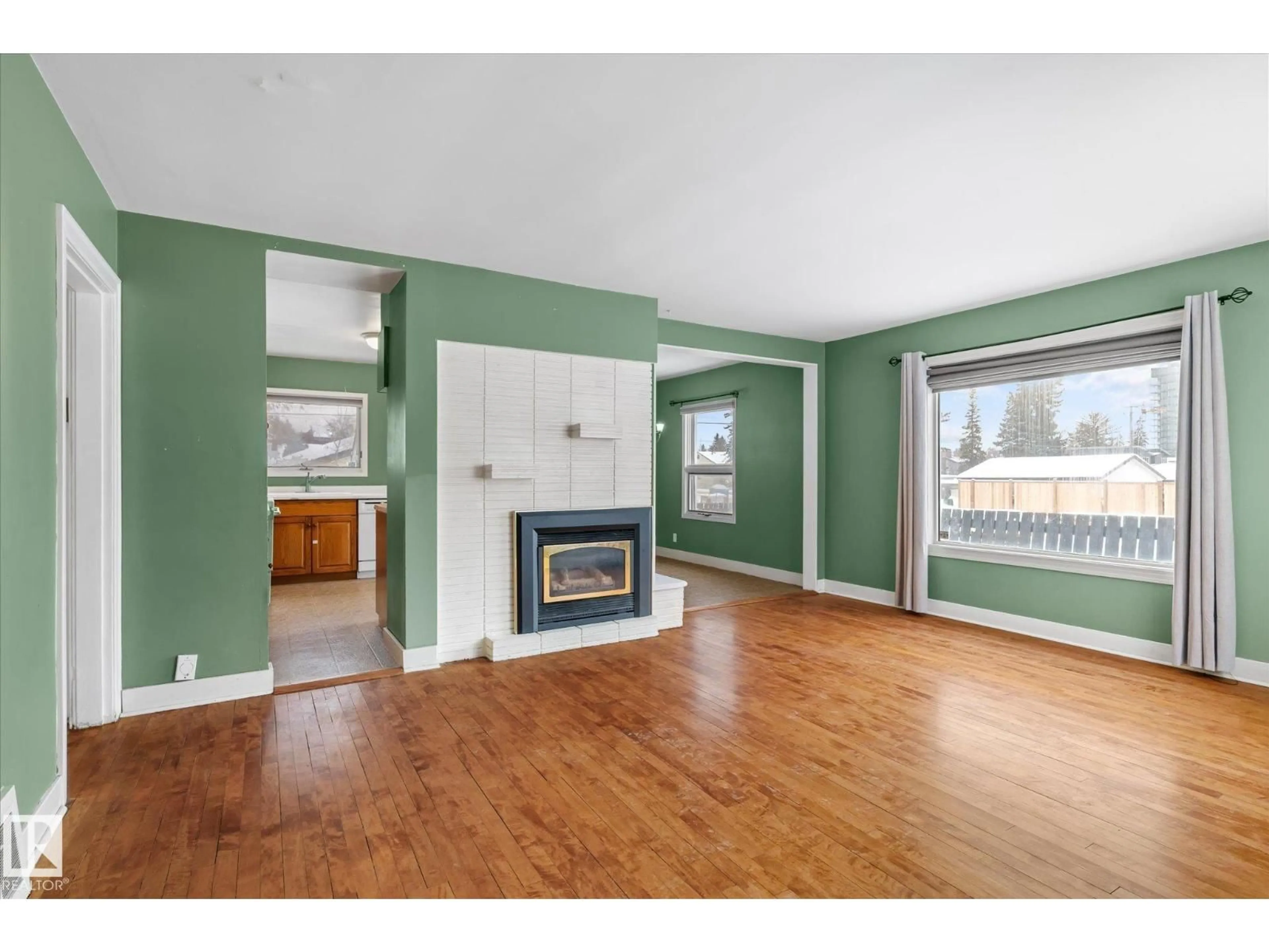 Unknown for 10429 143 ST, Edmonton Alberta T5N2S5