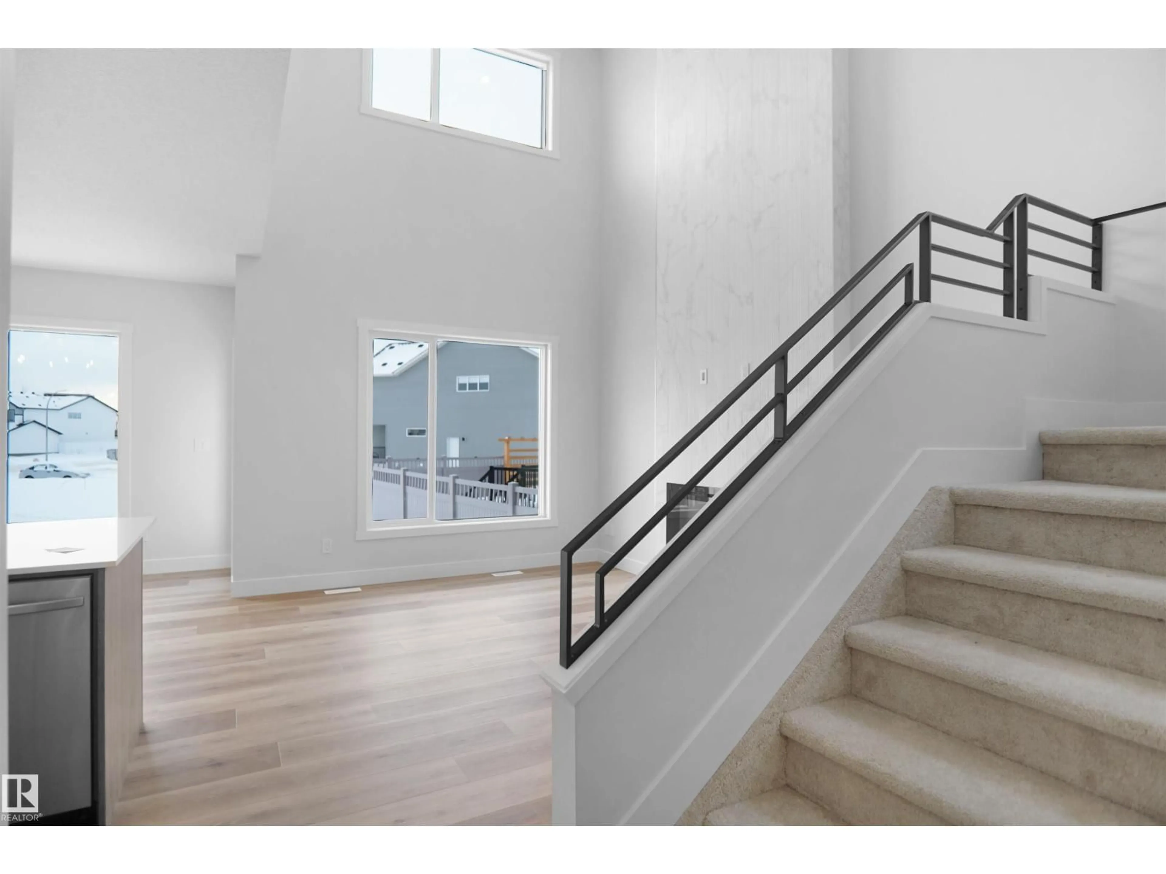 Indoor foyer for NW - 2823 152 AV, Edmonton Alberta T5Y3Y8