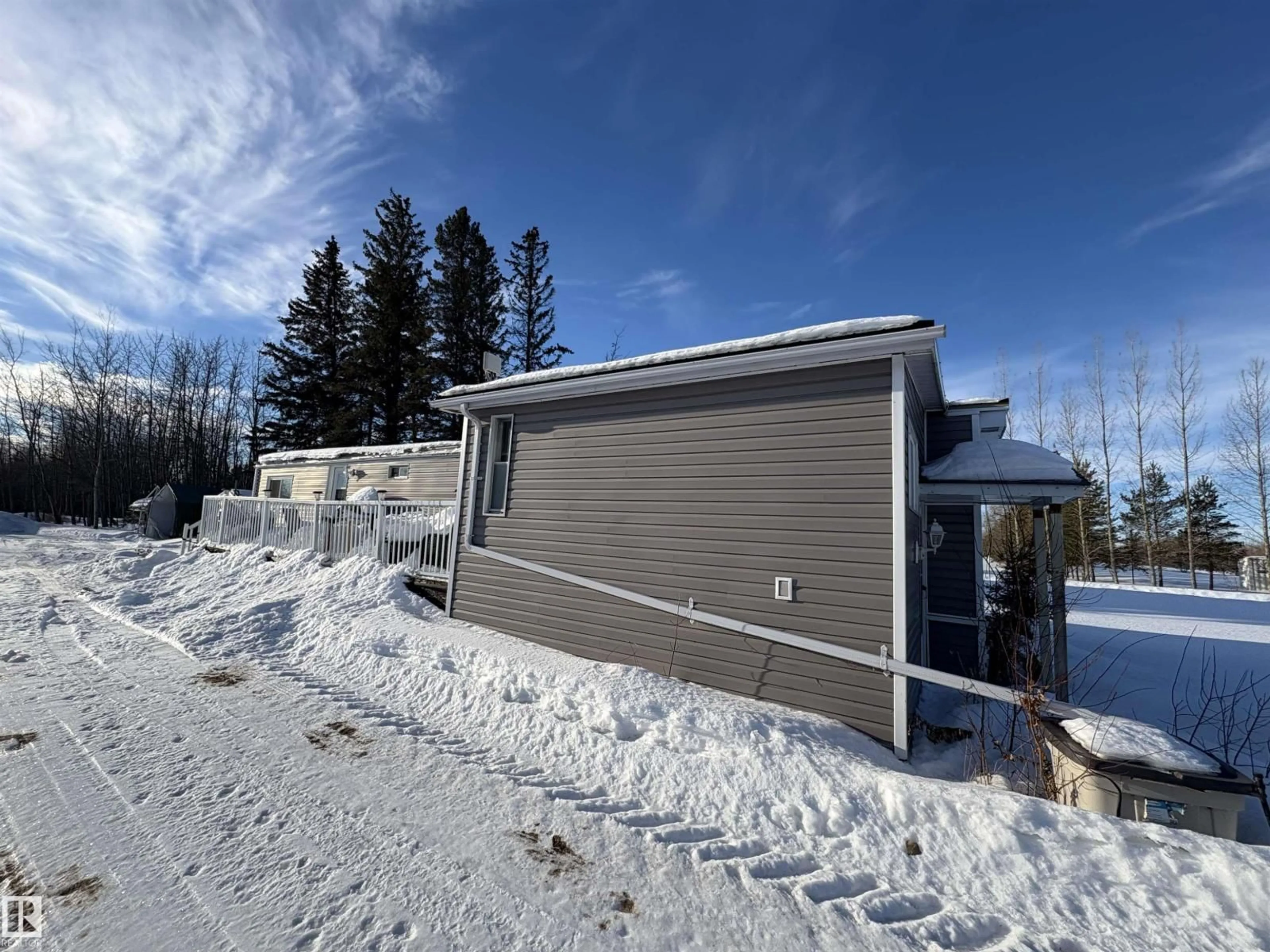 Unknown for 5135 50 AV, Warspite Alberta T0A3N0