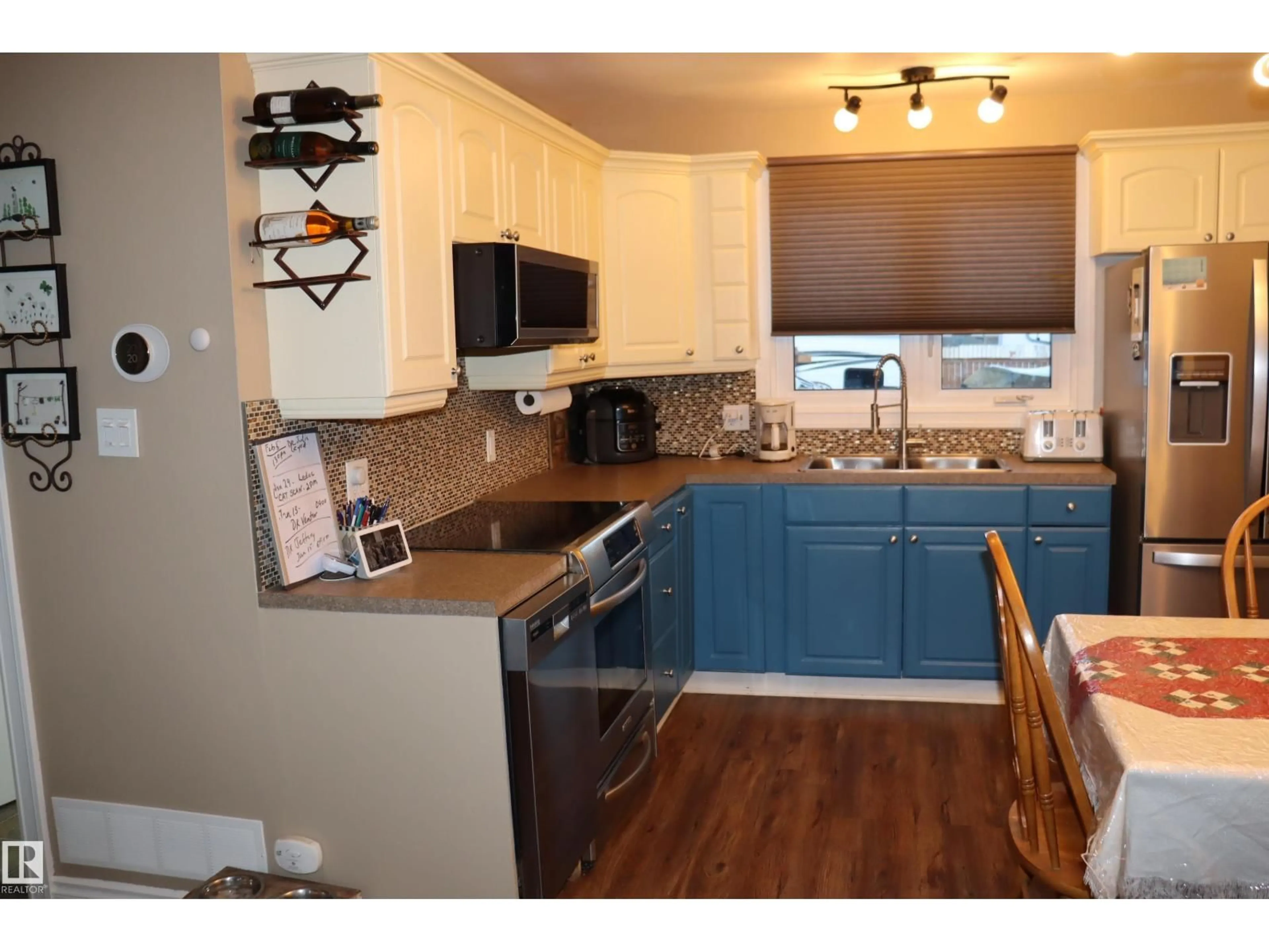 Standard kitchen, wood/laminate floor for 4023 52 ST, Wetaskiwin Alberta T9A1N1