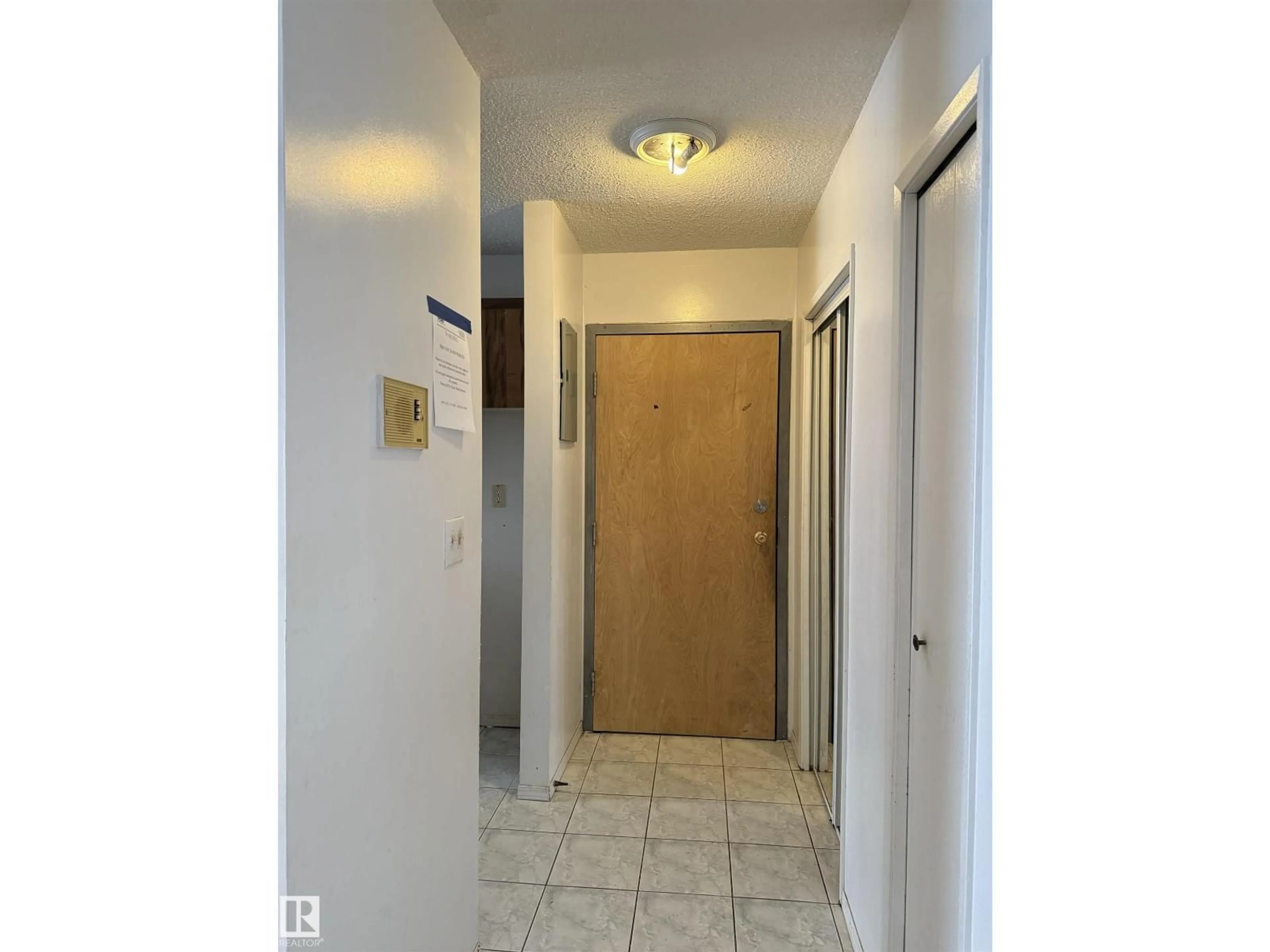 Unknown for 10737 116 ST, Edmonton Alberta T5H3M3