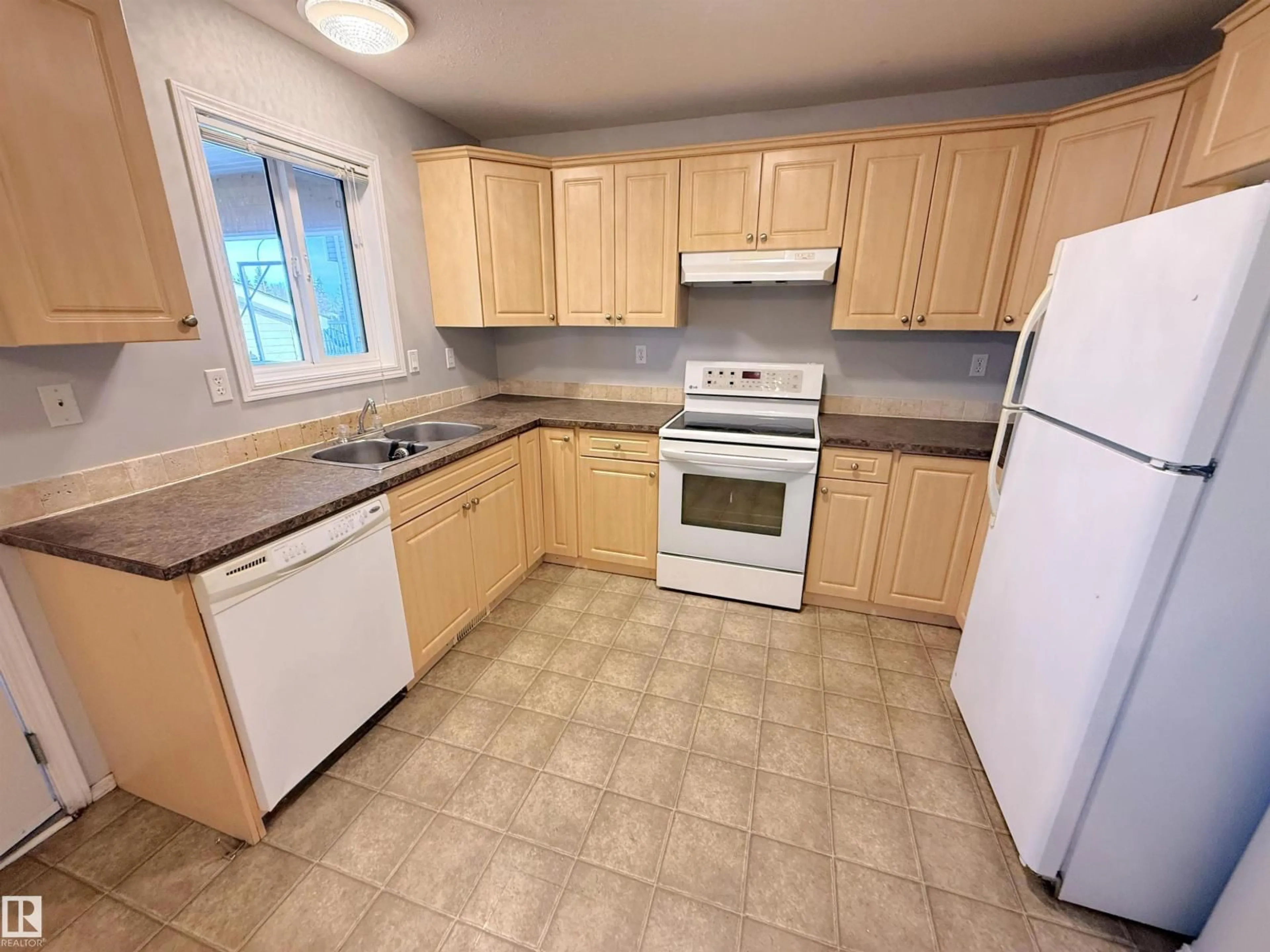 Standard kitchen, unknown for 5002 52 AV, Calmar Alberta T0C0V0