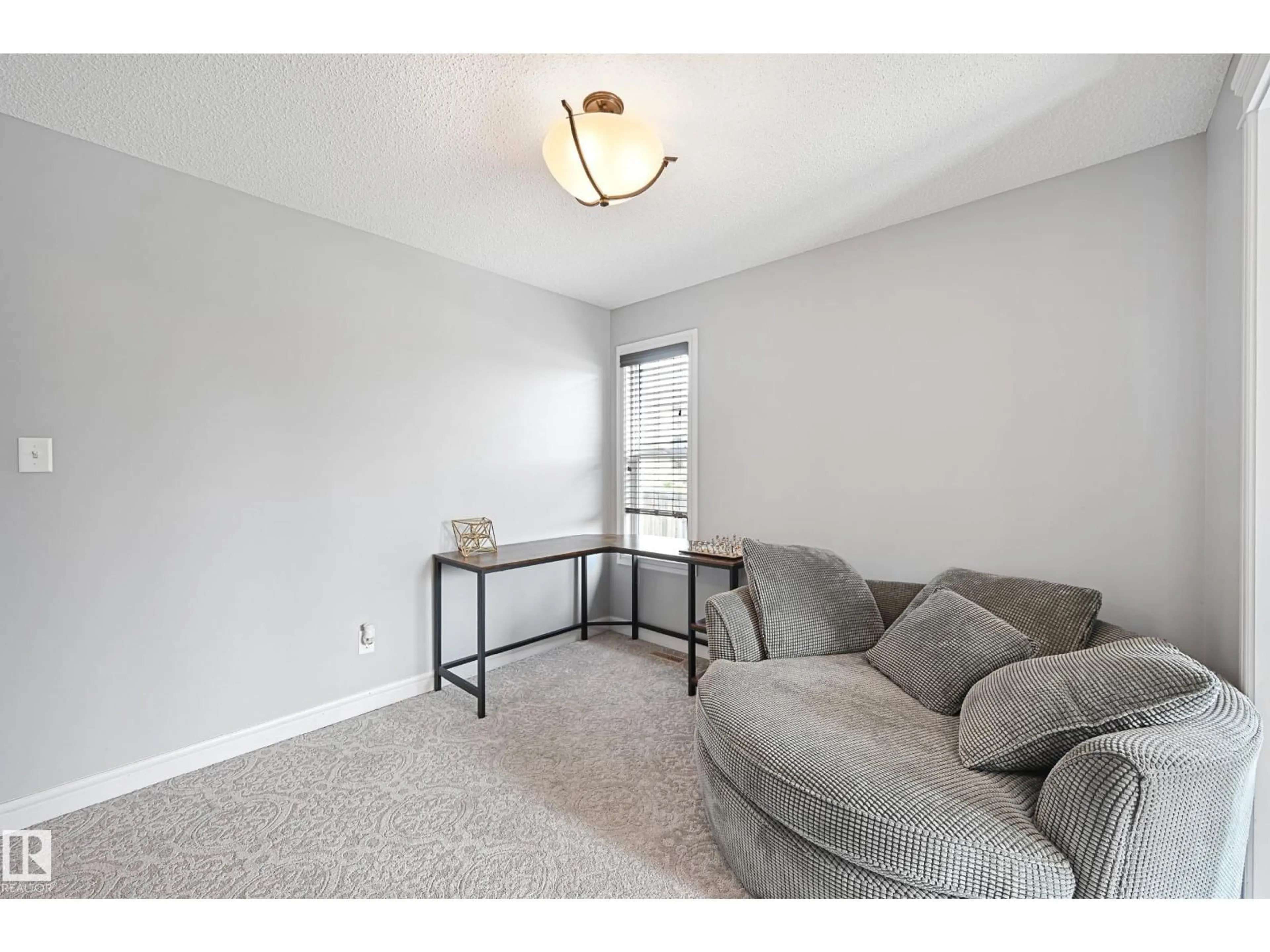 Living room with furniture, carpet floor for 178 WOODBRIDGE LI, Fort Saskatchewan Alberta T8L0P4