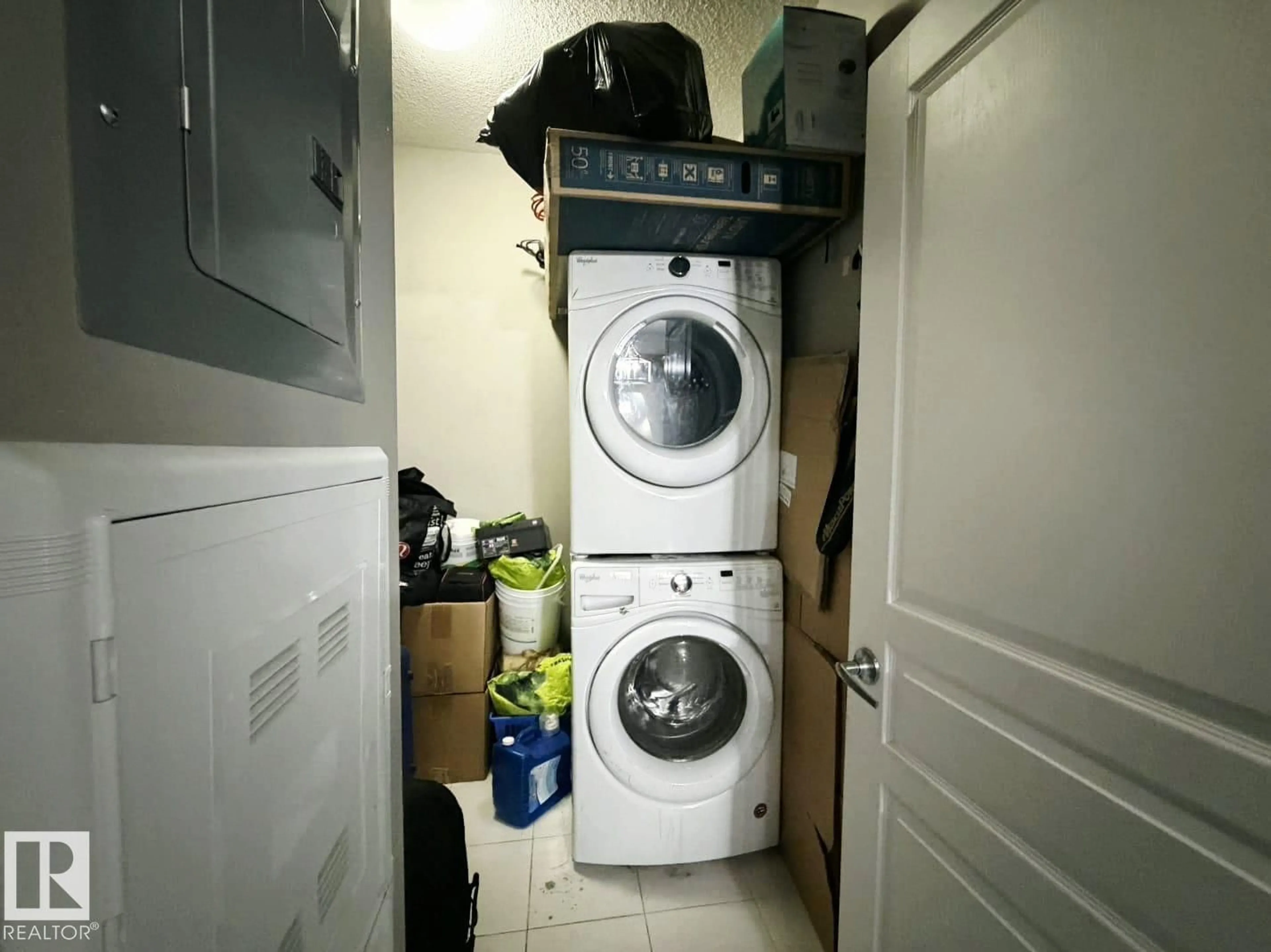 Laundry room for 812 - 103 WELSH DR, Edmonton Alberta T6X1Y7