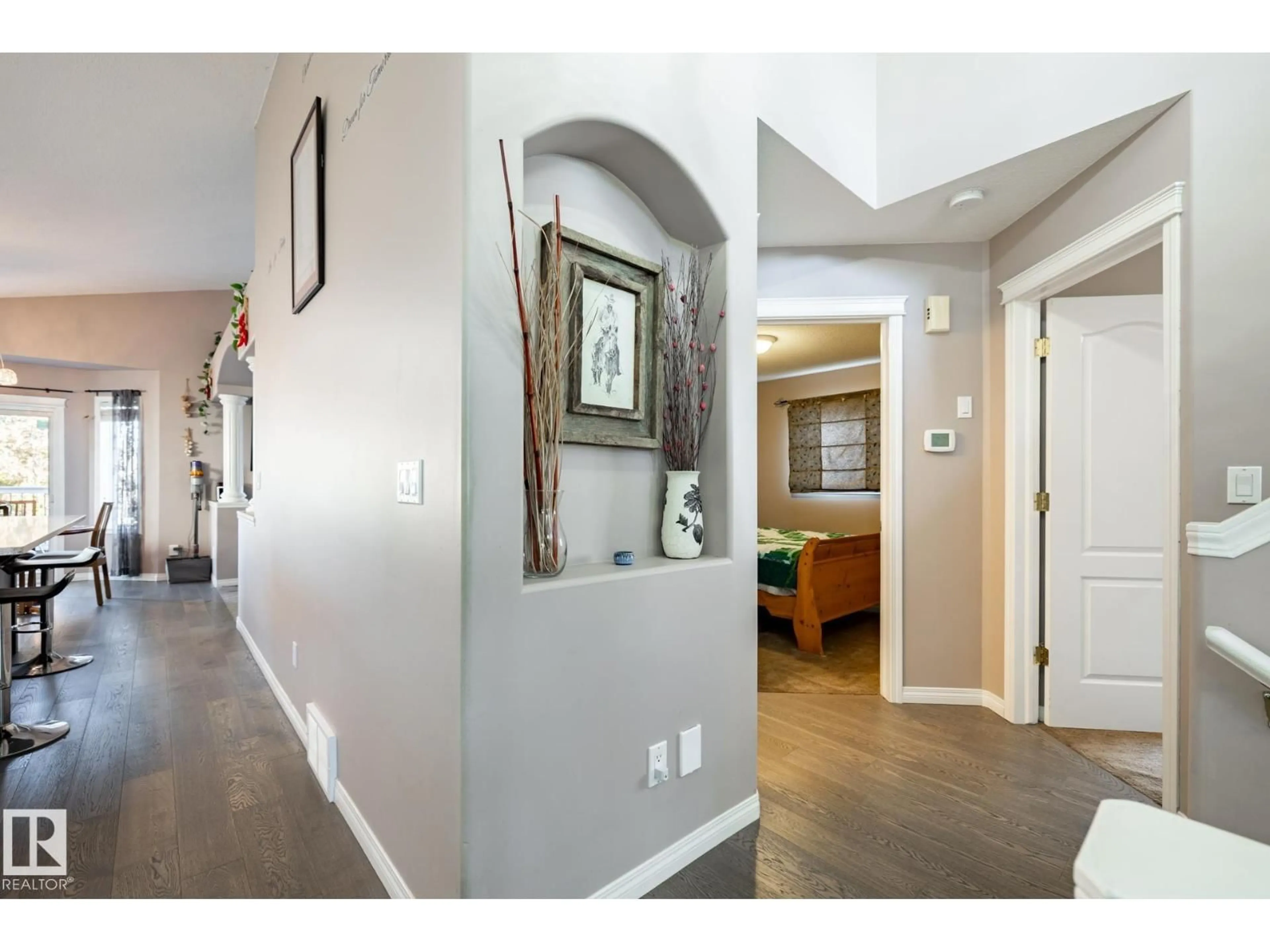 Indoor entryway for 40 DEER PARK BV, Spruce Grove Alberta T7X3J6