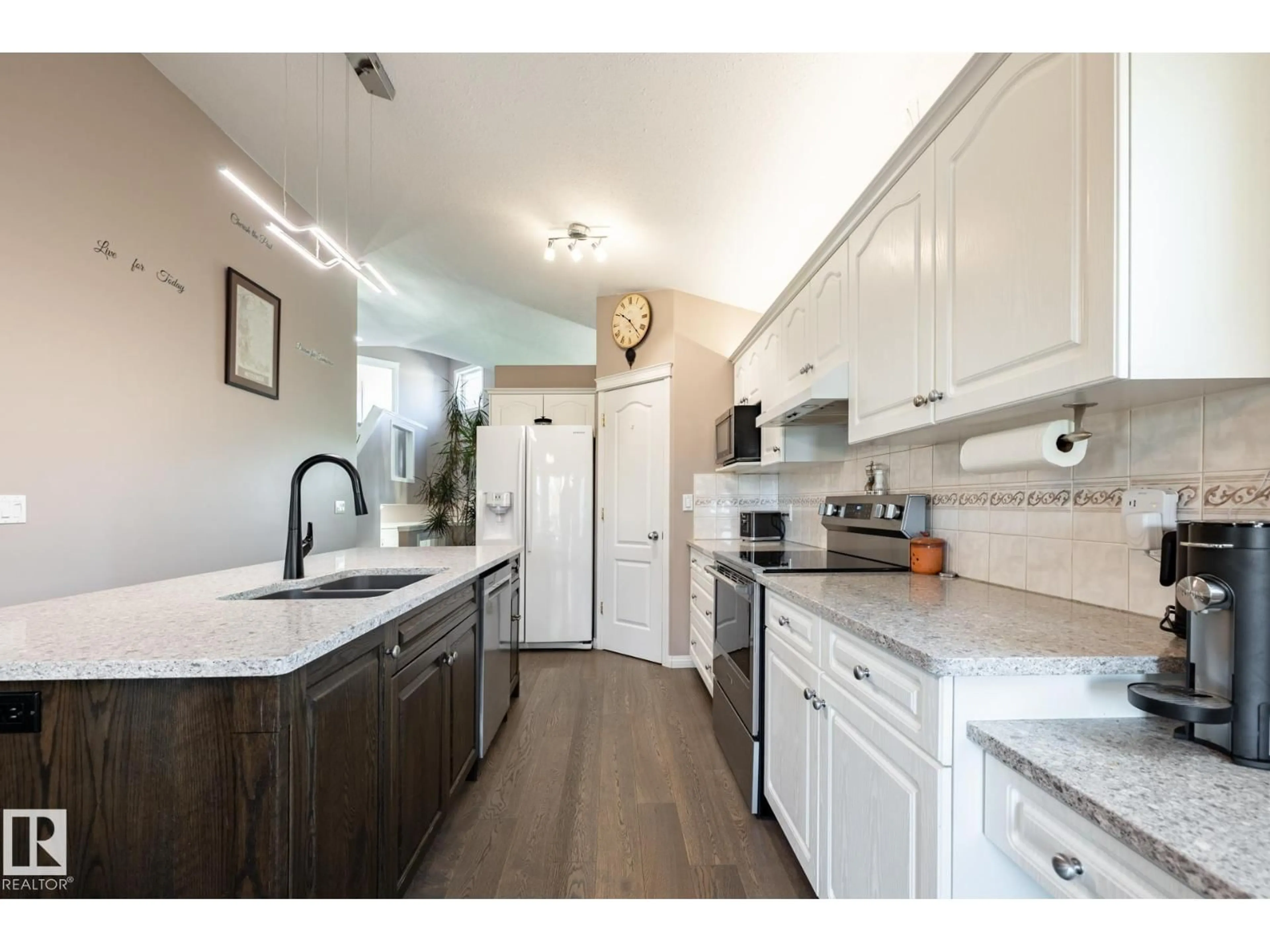 Open concept kitchen, unknown for 40 DEER PARK BV, Spruce Grove Alberta T7X3J6