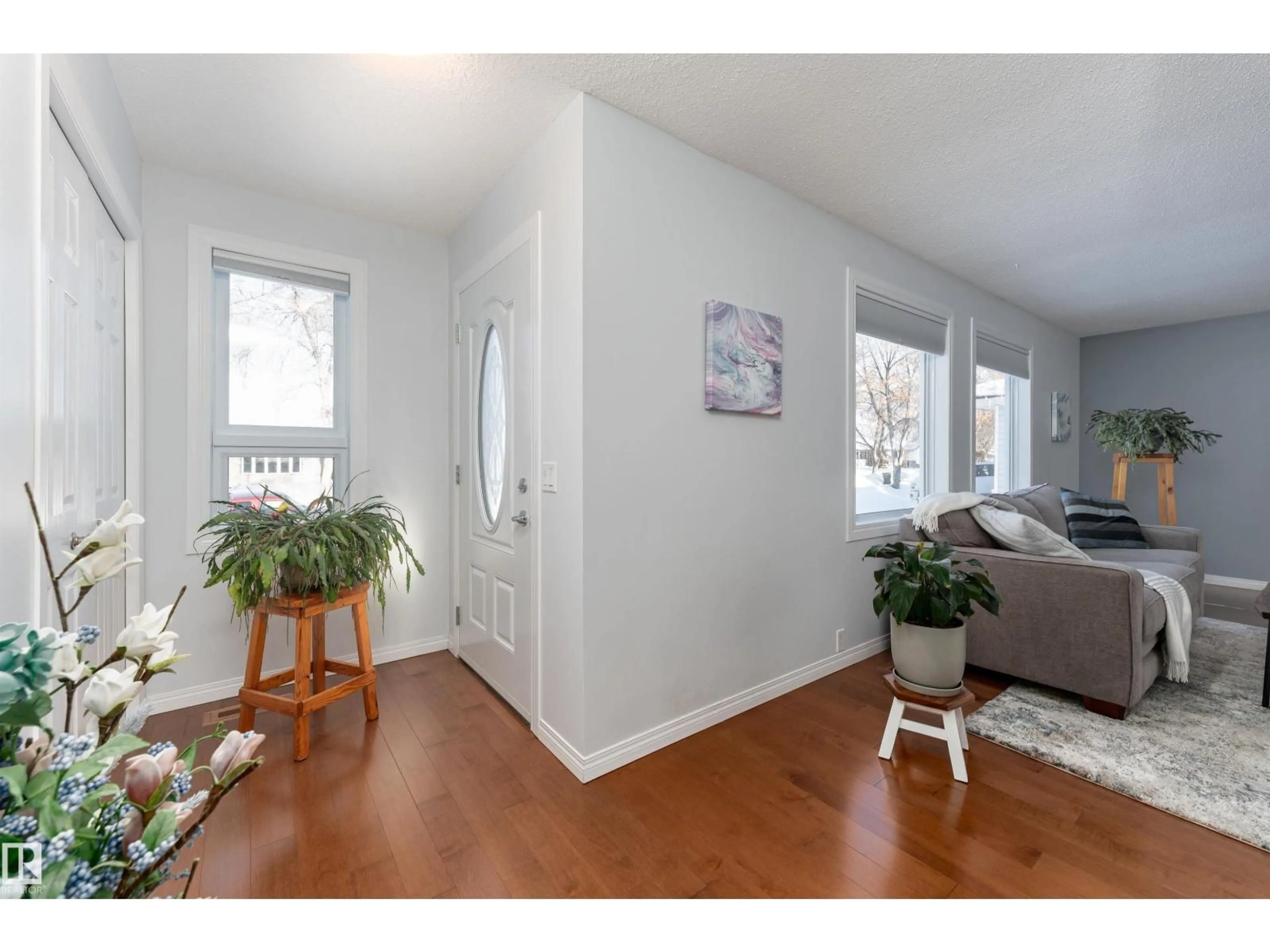 Indoor entryway for 8973 95 AV, Fort Saskatchewan Alberta T8L1C4